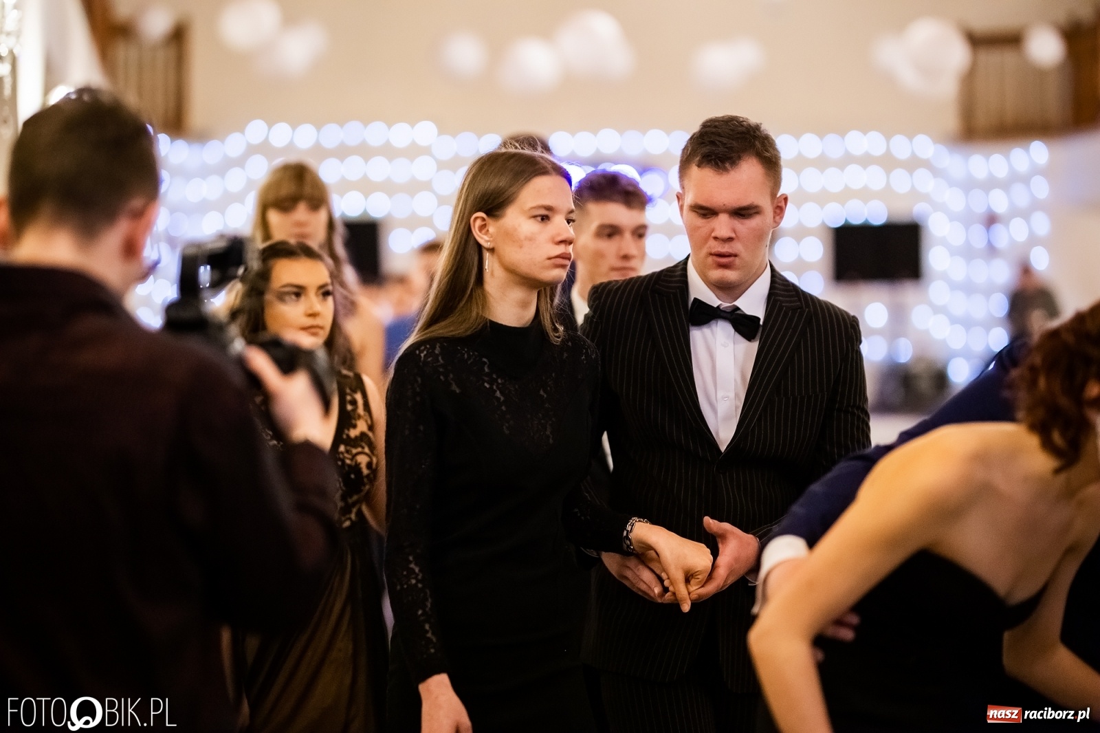 Zdjęcie w galerii na portalu naszraciborz.pl: Studniówka I LO im. Jana Kasprowicza w Raciborzu wiadomości z regionu