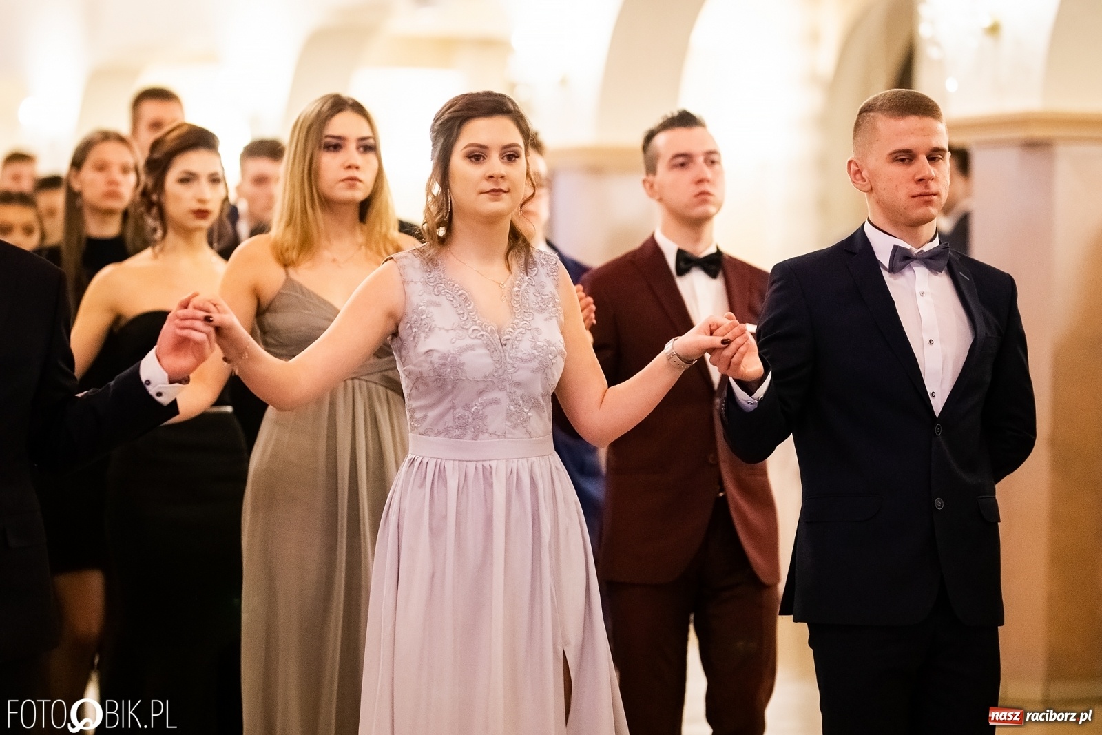 Zdjęcie w galerii na portalu naszraciborz.pl: Studniówka I LO im. Jana Kasprowicza w Raciborzu wiadomości z regionu