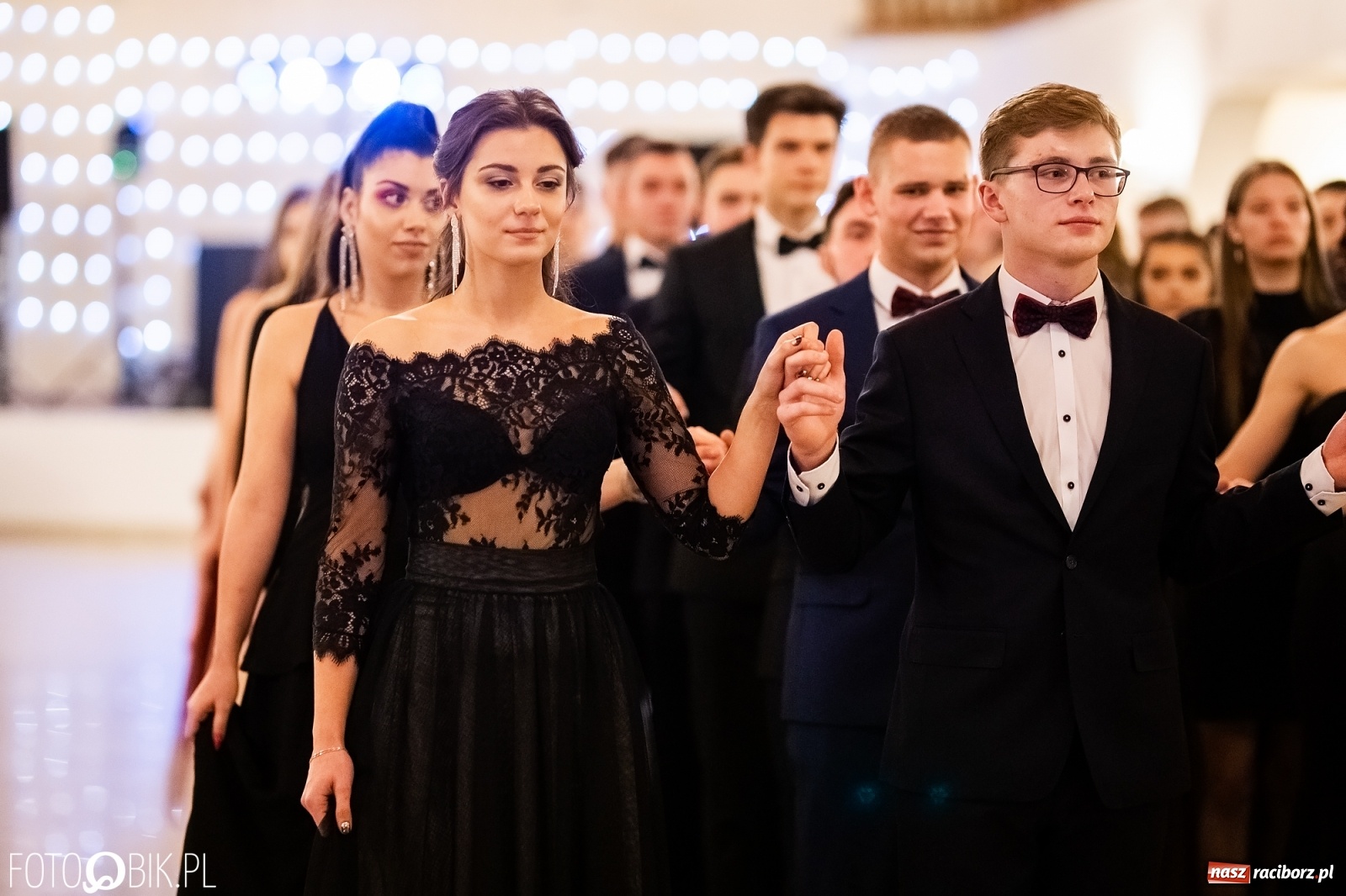 Zdjęcie w galerii na portalu naszraciborz.pl: Studniówka I LO im. Jana Kasprowicza w Raciborzu wiadomości z regionu