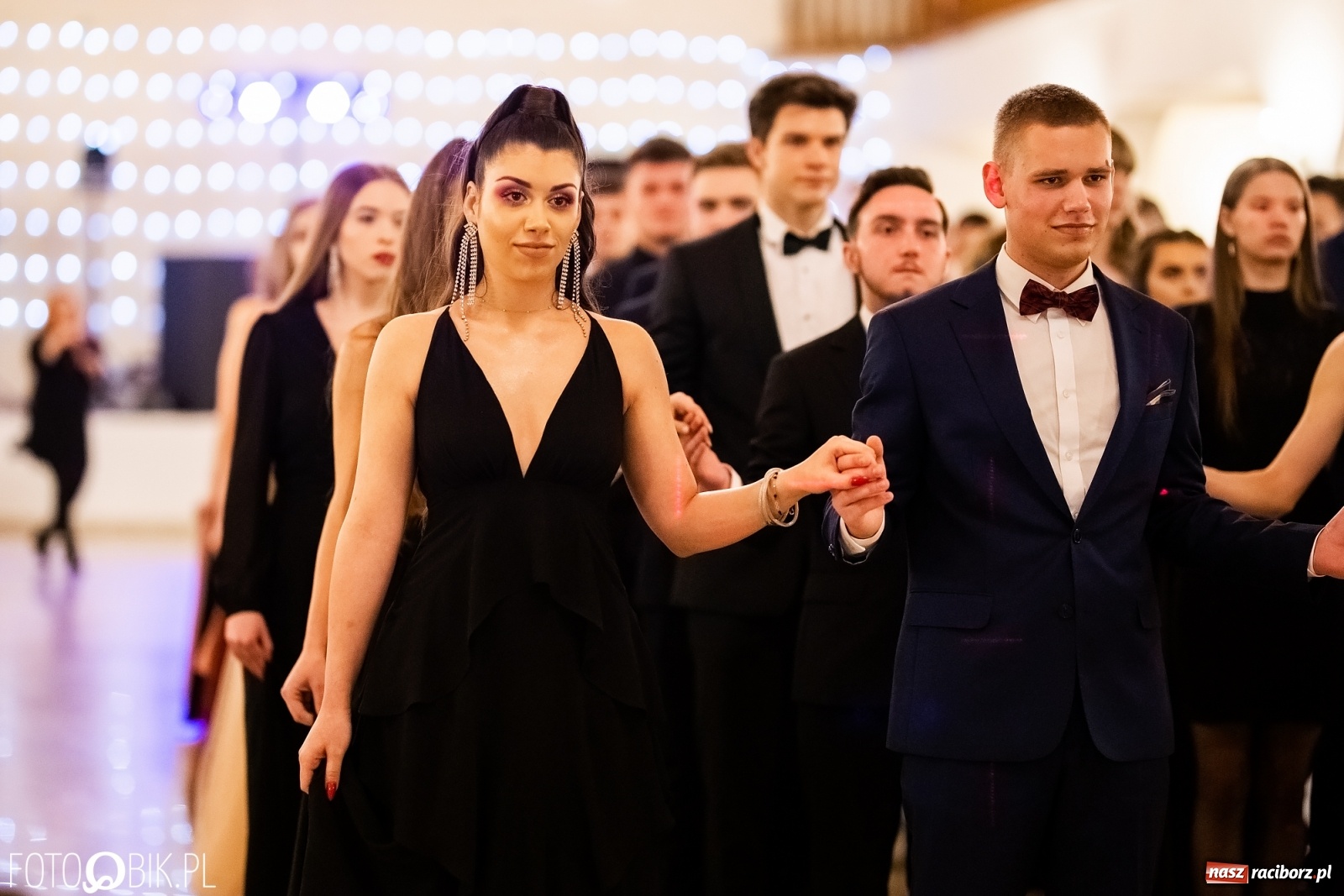 Zdjęcie w galerii na portalu naszraciborz.pl: Studniówka I LO im. Jana Kasprowicza w Raciborzu wiadomości z regionu