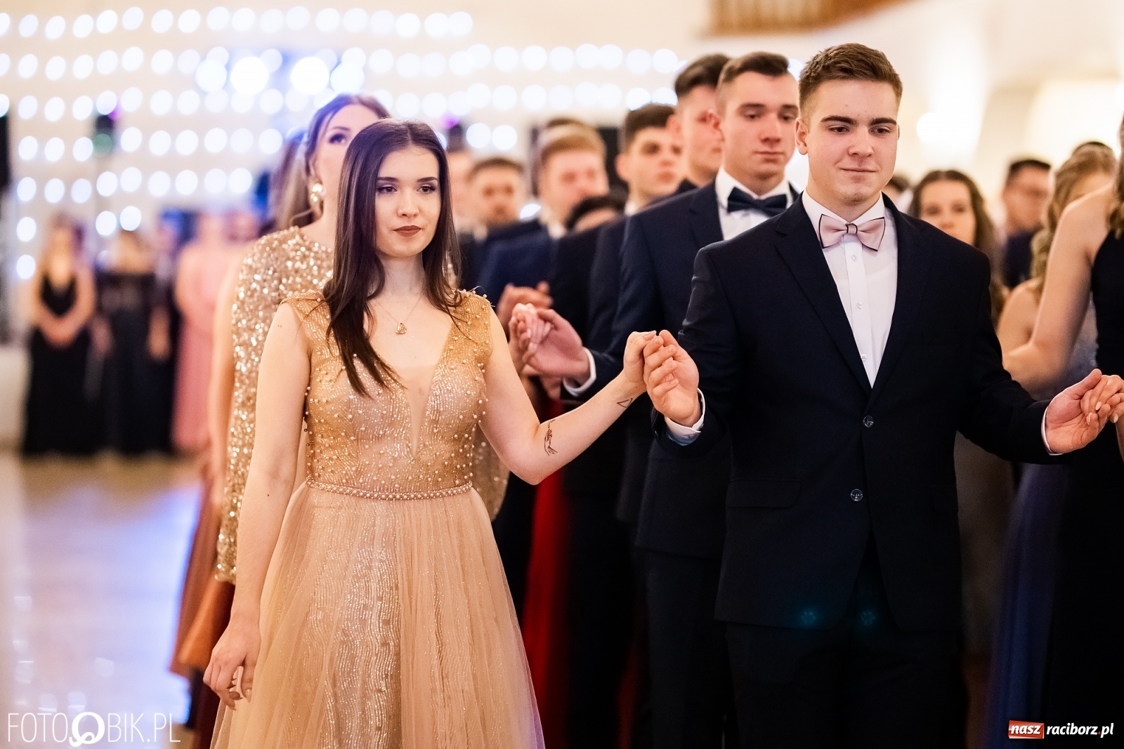 Zdjęcie w galerii na portalu naszraciborz.pl: Studniówka I LO im. Jana Kasprowicza w Raciborzu wiadomości z regionu