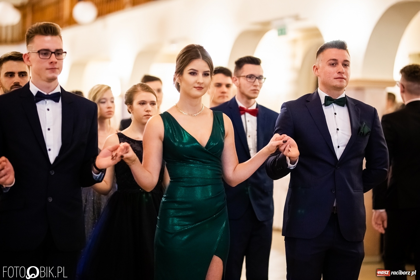 Zdjęcie w galerii na portalu naszraciborz.pl: Studniówka I LO im. Jana Kasprowicza w Raciborzu wiadomości z regionu