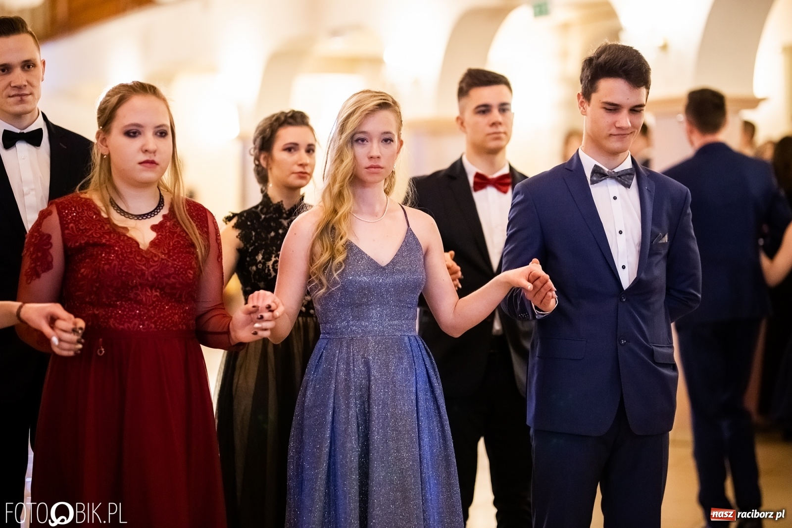 Zdjęcie w galerii na portalu naszraciborz.pl: Studniówka I LO im. Jana Kasprowicza w Raciborzu wiadomości z regionu