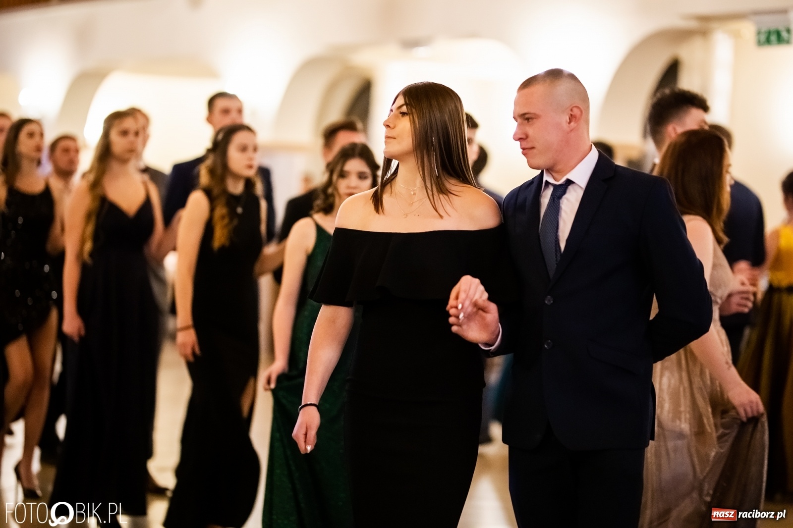 Zdjęcie w galerii na portalu naszraciborz.pl: Studniówka I LO im. Jana Kasprowicza w Raciborzu wiadomości z regionu