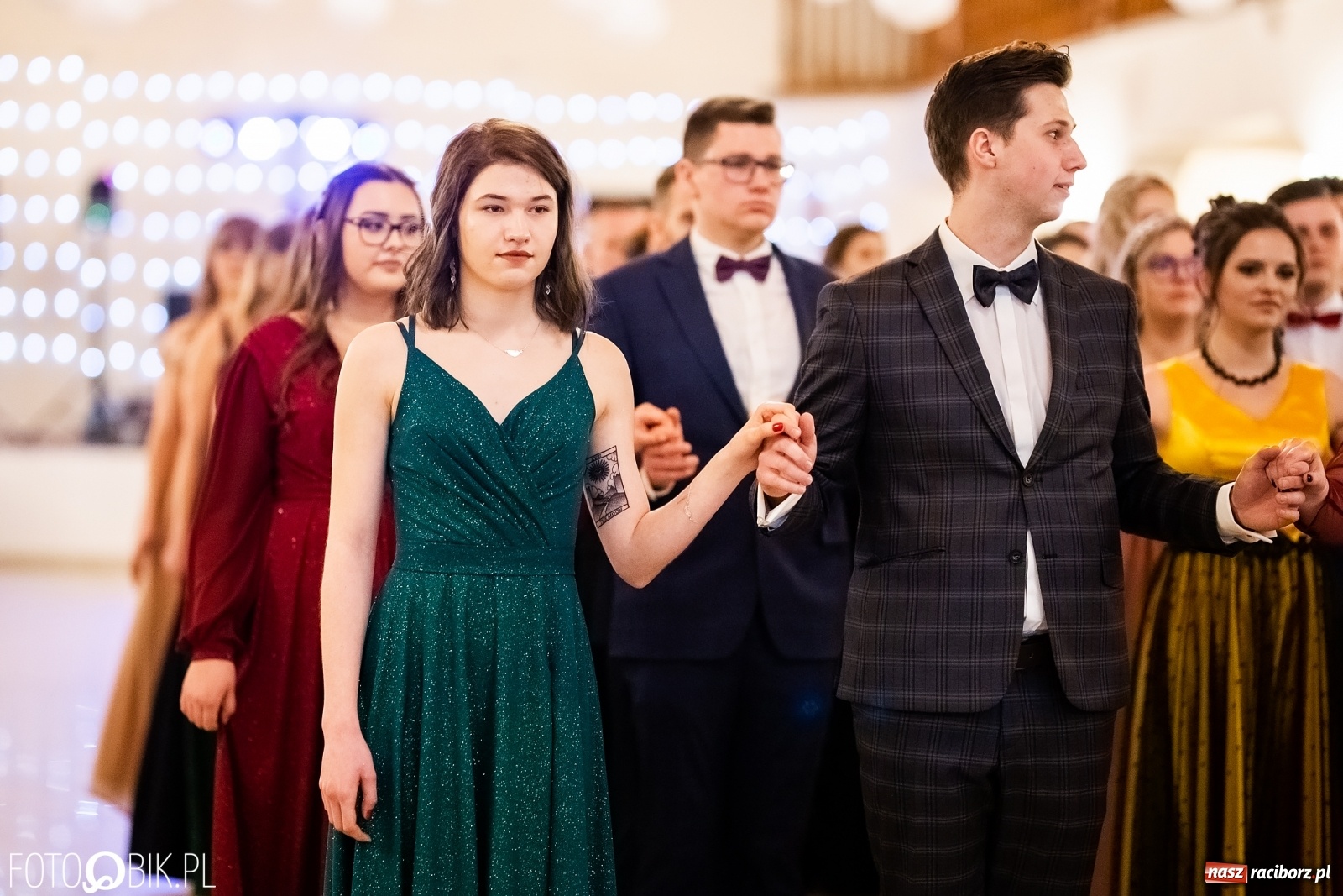 Zdjęcie w galerii na portalu naszraciborz.pl: Studniówka I LO im. Jana Kasprowicza w Raciborzu wiadomości z regionu