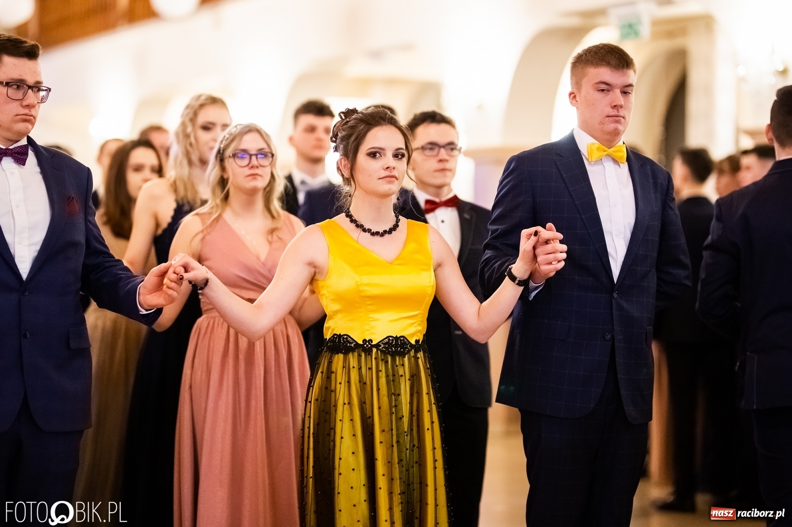 Zdjęcie w galerii na portalu naszraciborz.pl: Studniówka I LO im. Jana Kasprowicza w Raciborzu wiadomości z regionu