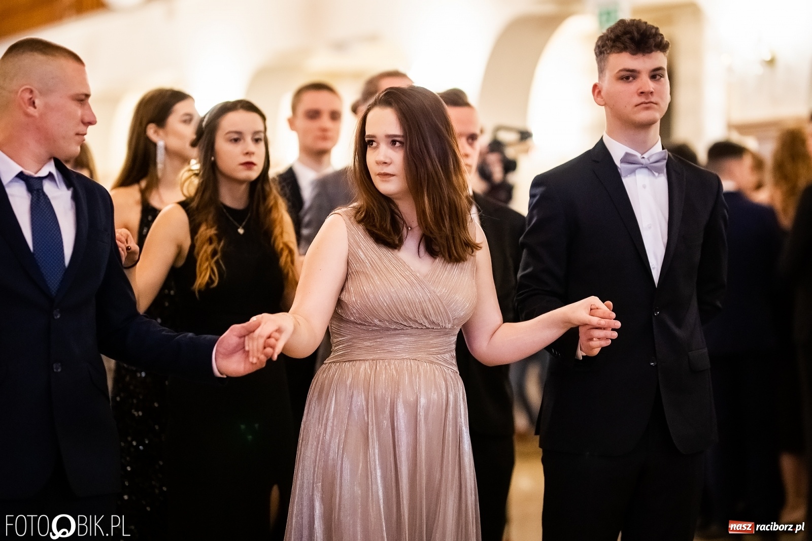 Zdjęcie w galerii na portalu naszraciborz.pl: Studniówka I LO im. Jana Kasprowicza w Raciborzu wiadomości z regionu