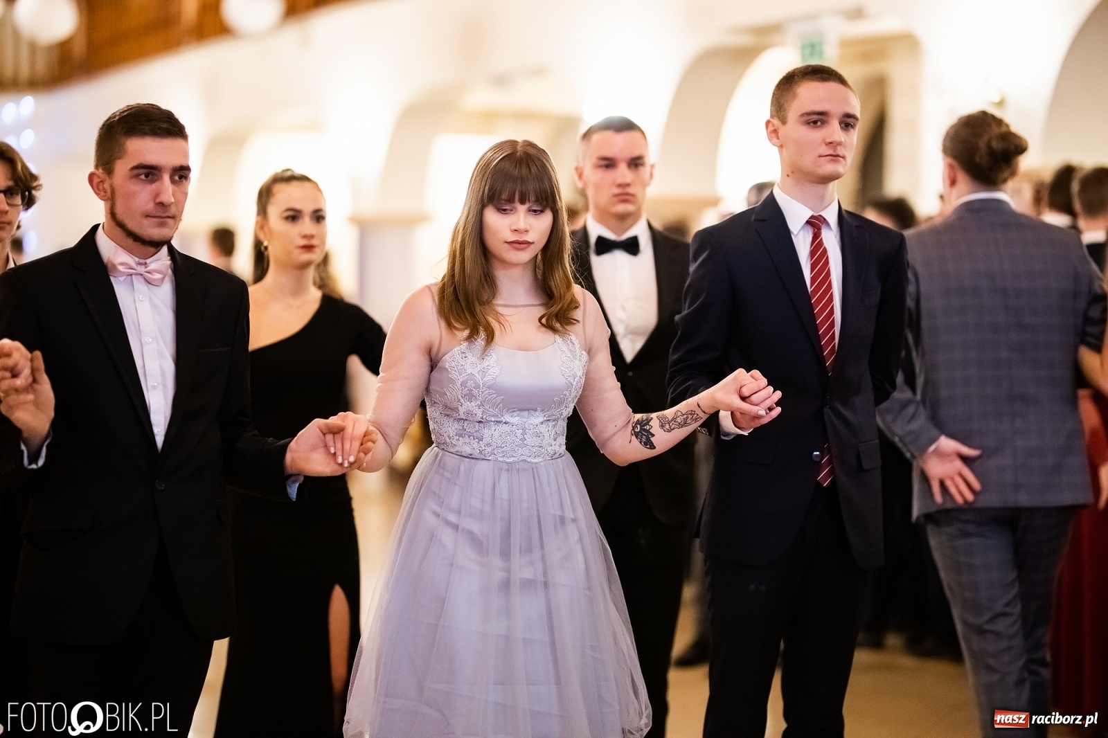 Zdjęcie w galerii na portalu naszraciborz.pl: Studniówka I LO im. Jana Kasprowicza w Raciborzu wiadomości z regionu