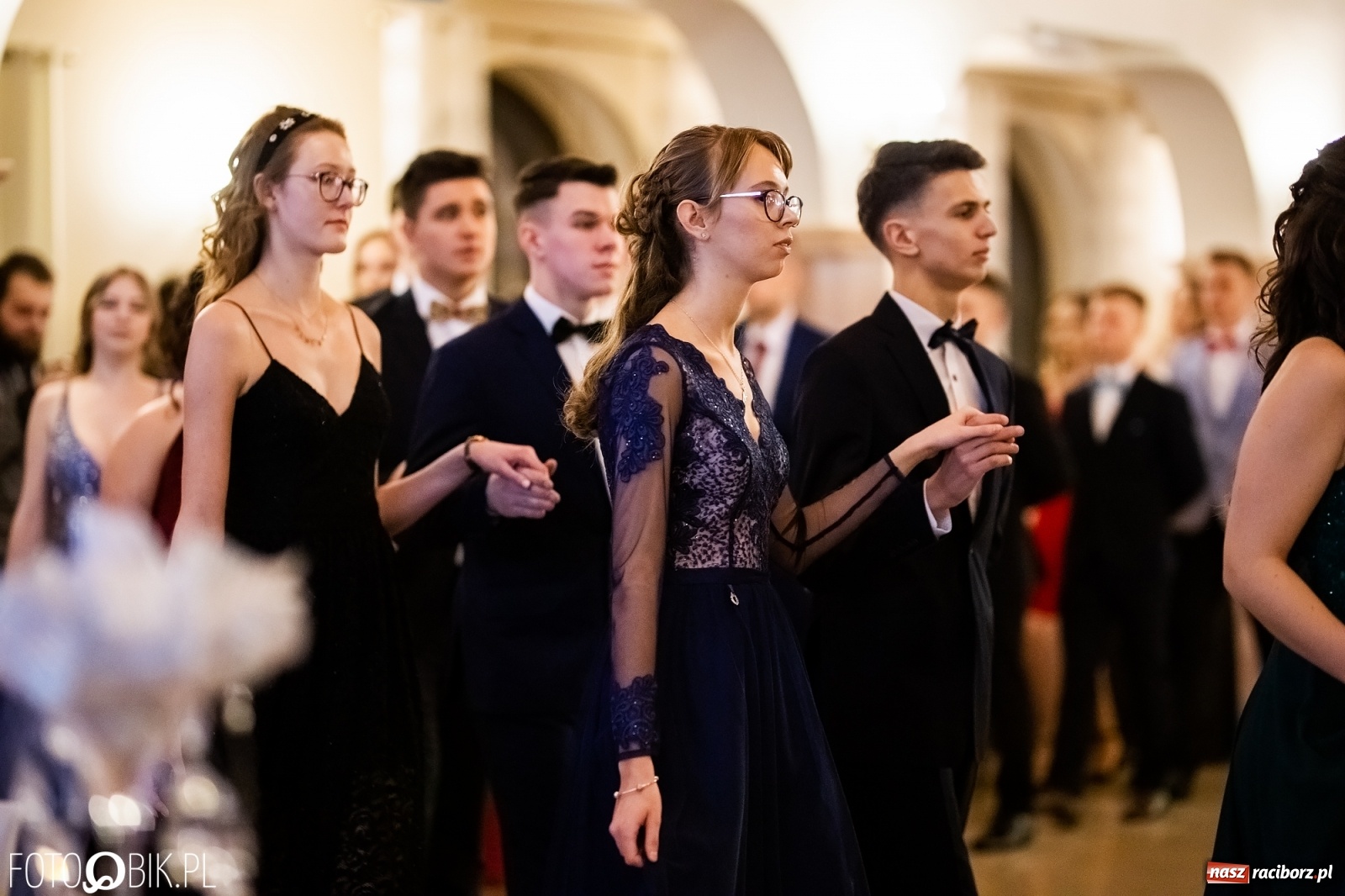 Zdjęcie w galerii na portalu naszraciborz.pl: Studniówka I LO im. Jana Kasprowicza w Raciborzu wiadomości z regionu