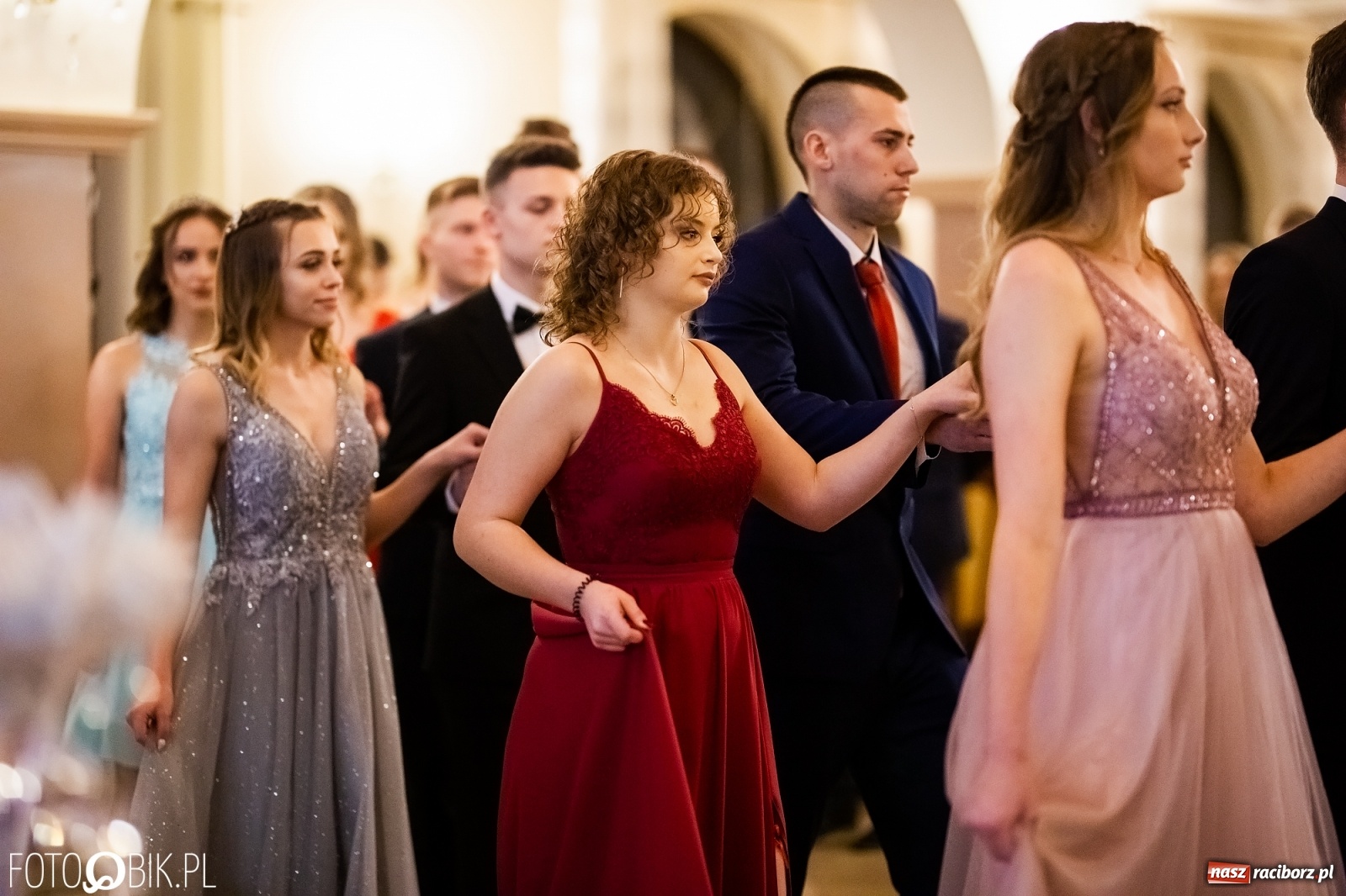 Zdjęcie w galerii na portalu naszraciborz.pl: Studniówka I LO im. Jana Kasprowicza w Raciborzu wiadomości z regionu