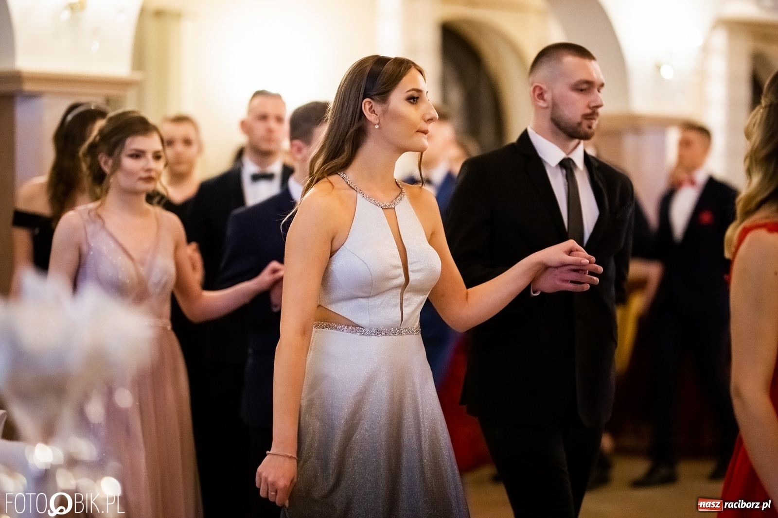 Zdjęcie w galerii na portalu naszraciborz.pl: Studniówka I LO im. Jana Kasprowicza w Raciborzu wiadomości z regionu