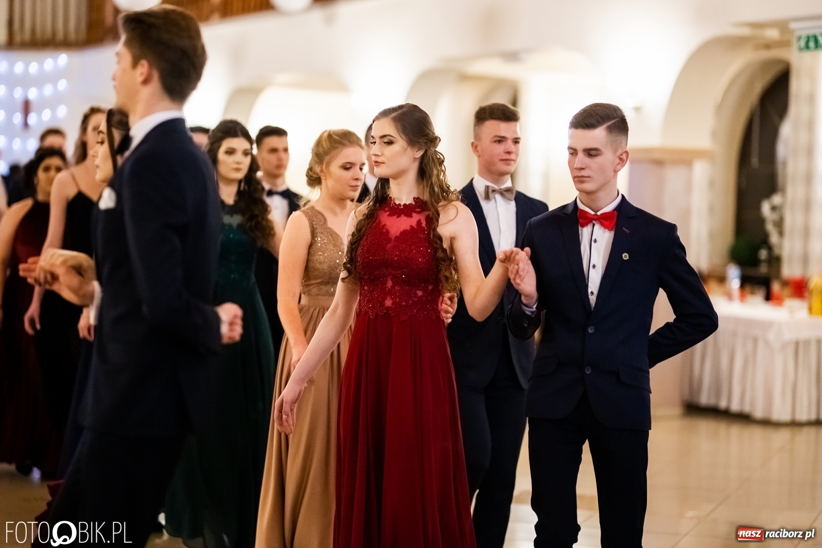 Zdjęcie w galerii na portalu naszraciborz.pl: Studniówka I LO im. Jana Kasprowicza w Raciborzu wiadomości z regionu