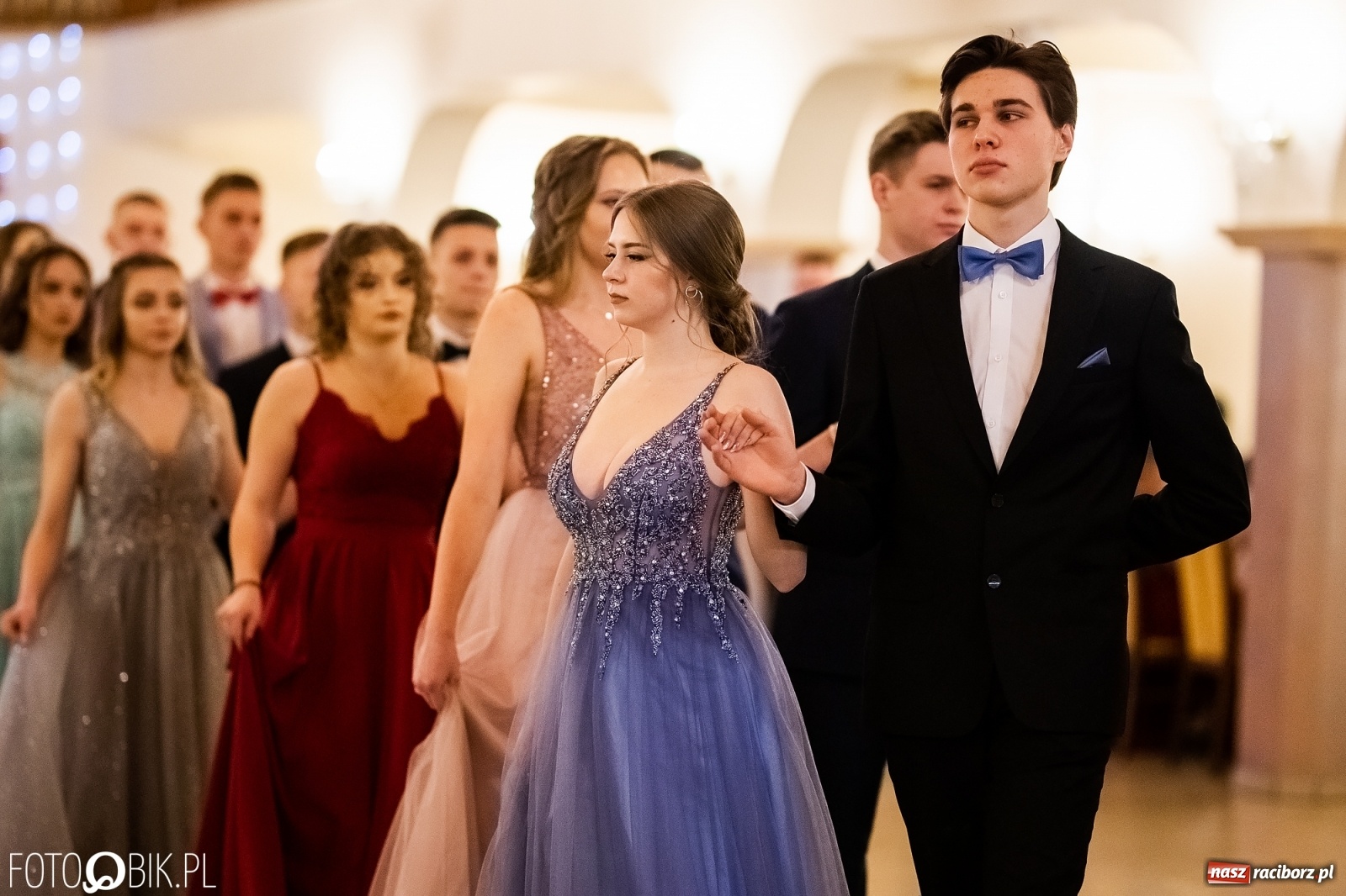 Zdjęcie w galerii na portalu naszraciborz.pl: Studniówka I LO im. Jana Kasprowicza w Raciborzu wiadomości z regionu