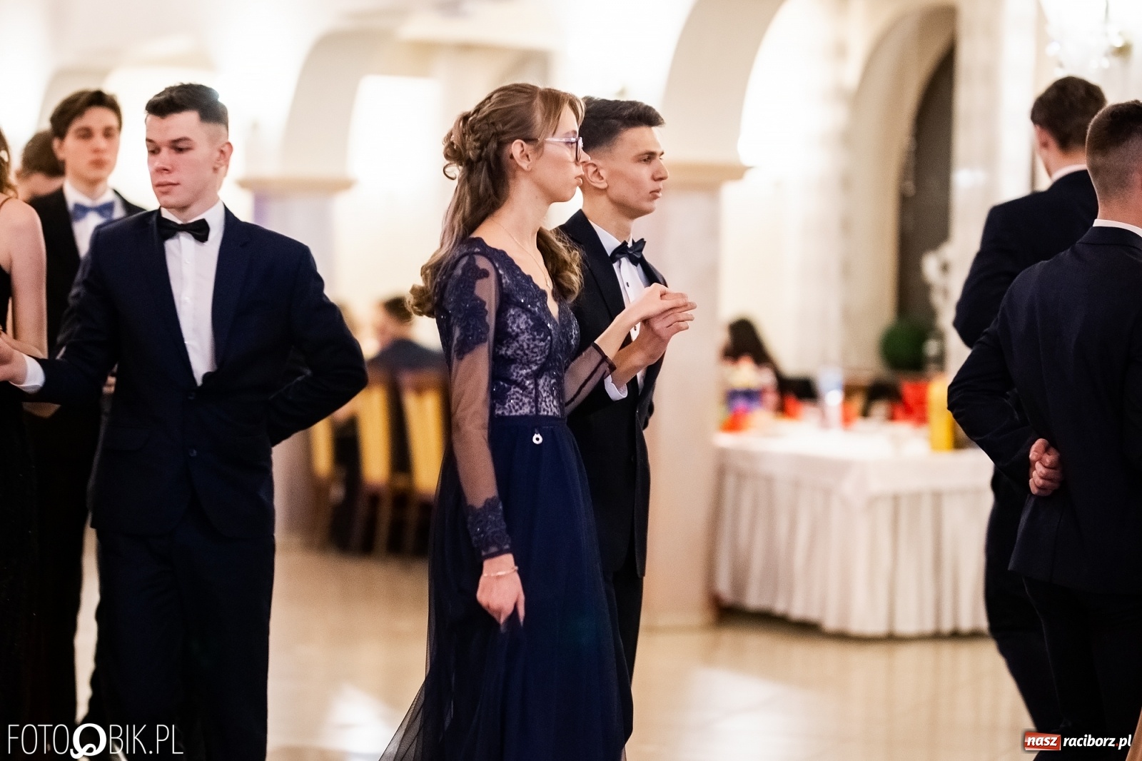 Zdjęcie w galerii na portalu naszraciborz.pl: Studniówka I LO im. Jana Kasprowicza w Raciborzu wiadomości z regionu