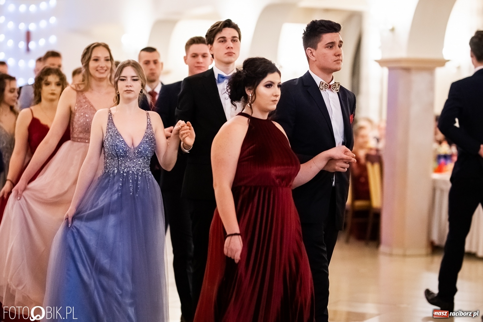 Zdjęcie w galerii na portalu naszraciborz.pl: Studniówka I LO im. Jana Kasprowicza w Raciborzu wiadomości z regionu