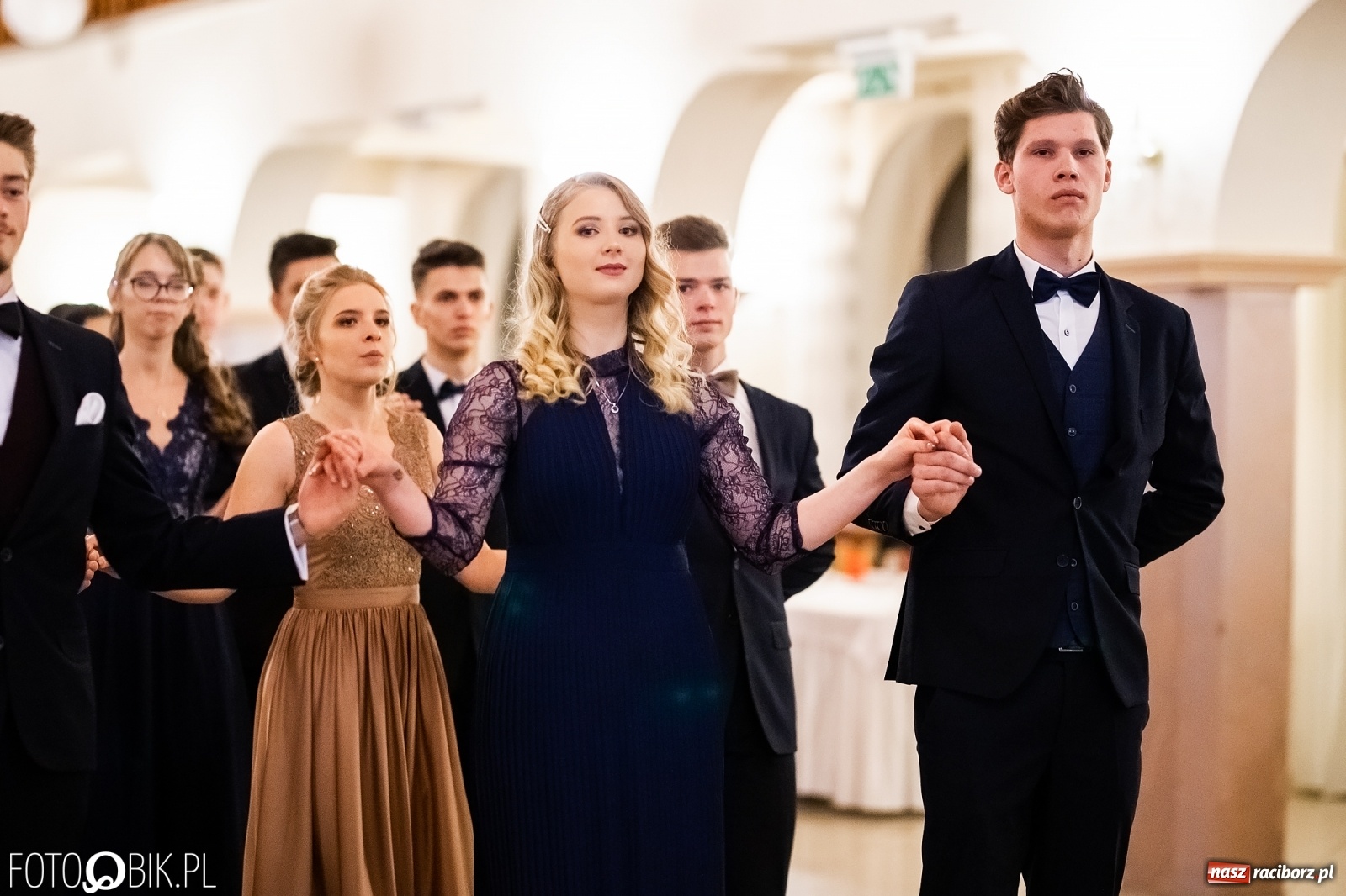 Zdjęcie w galerii na portalu naszraciborz.pl: Studniówka I LO im. Jana Kasprowicza w Raciborzu wiadomości z regionu