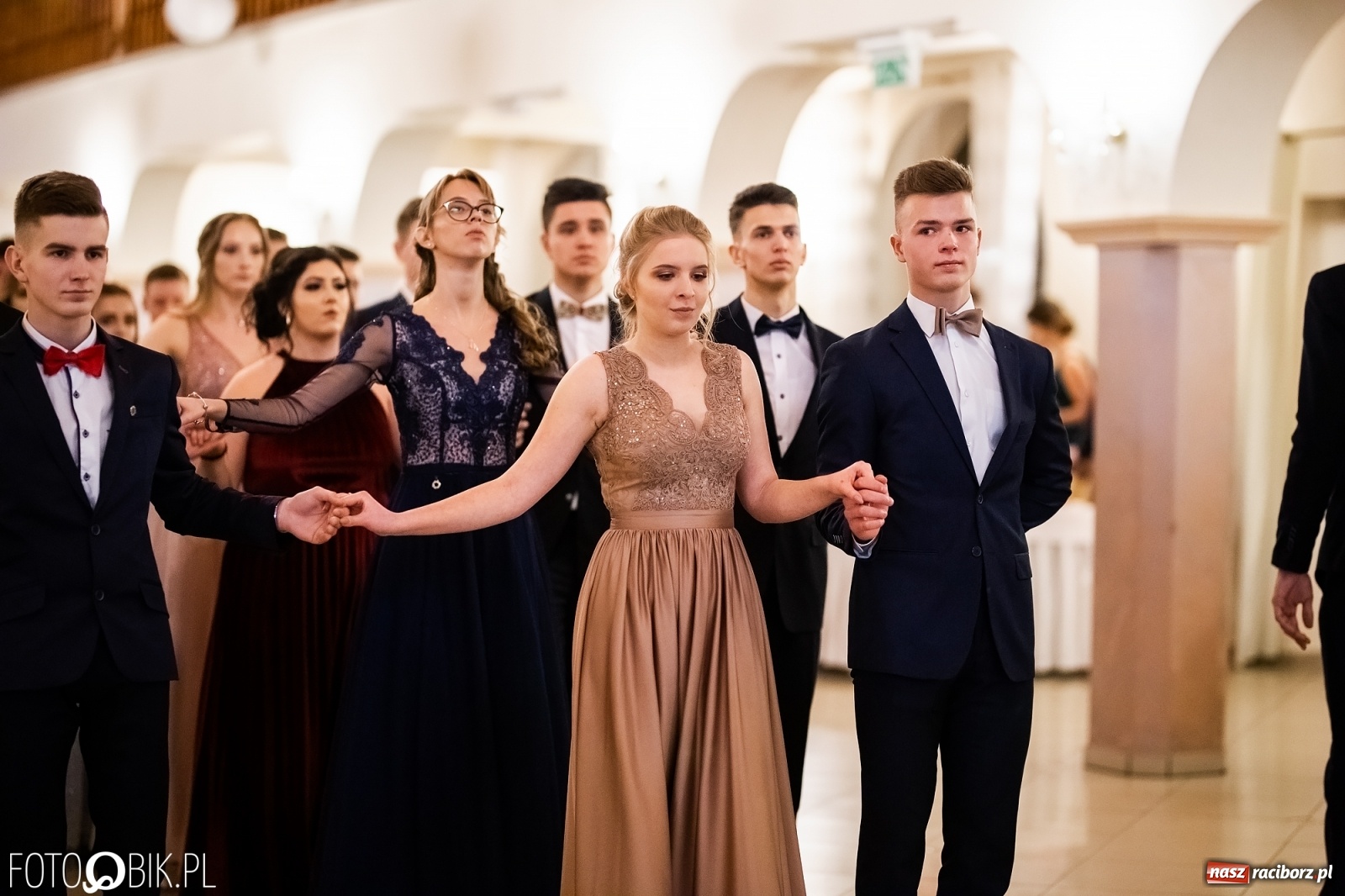 Zdjęcie w galerii na portalu naszraciborz.pl: Studniówka I LO im. Jana Kasprowicza w Raciborzu wiadomości z regionu