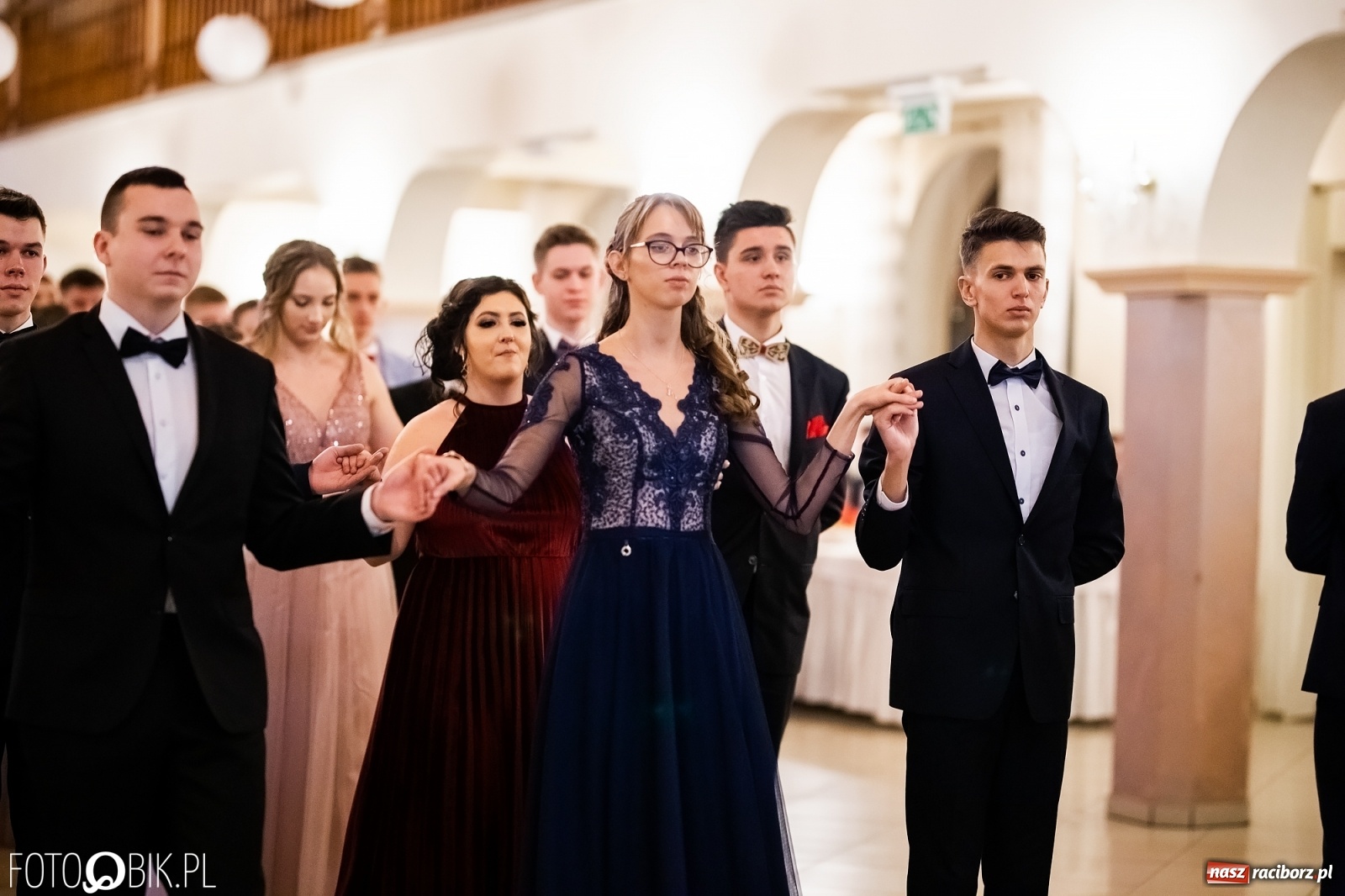 Zdjęcie w galerii na portalu naszraciborz.pl: Studniówka I LO im. Jana Kasprowicza w Raciborzu wiadomości z regionu