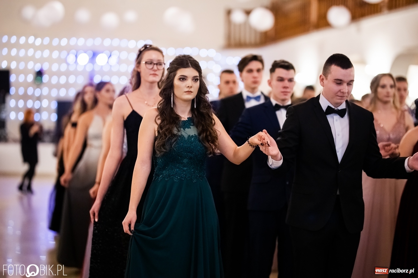 Zdjęcie w galerii na portalu naszraciborz.pl: Studniówka I LO im. Jana Kasprowicza w Raciborzu wiadomości z regionu