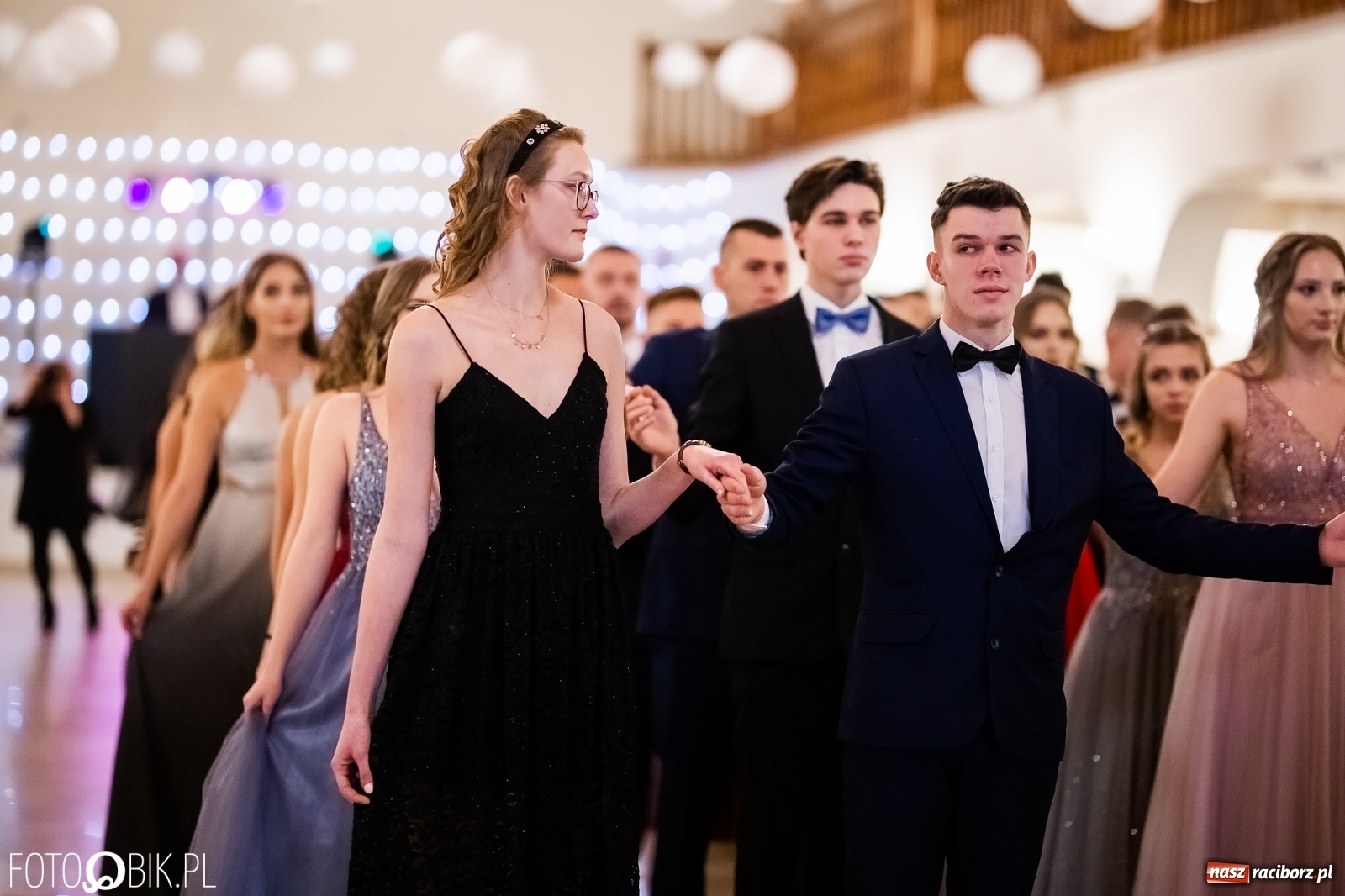 Zdjęcie w galerii na portalu naszraciborz.pl: Studniówka I LO im. Jana Kasprowicza w Raciborzu wiadomości z regionu