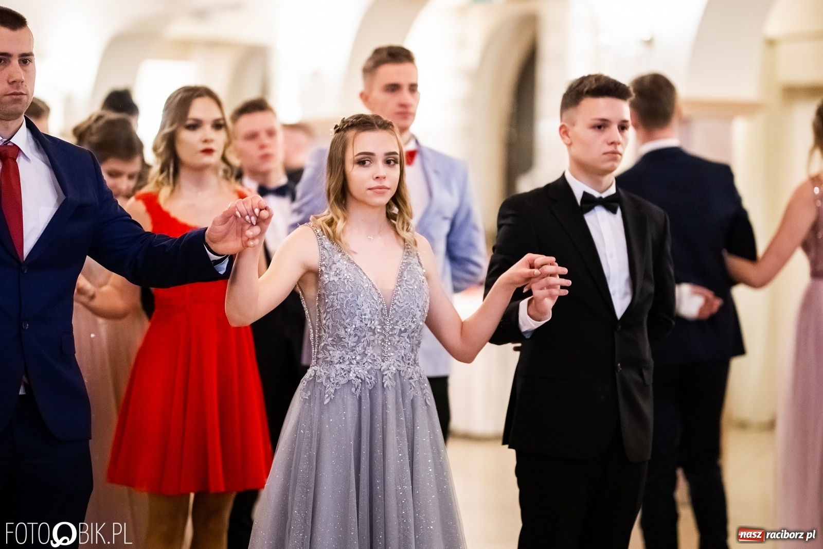 Zdjęcie w galerii na portalu naszraciborz.pl: Studniówka I LO im. Jana Kasprowicza w Raciborzu wiadomości z regionu