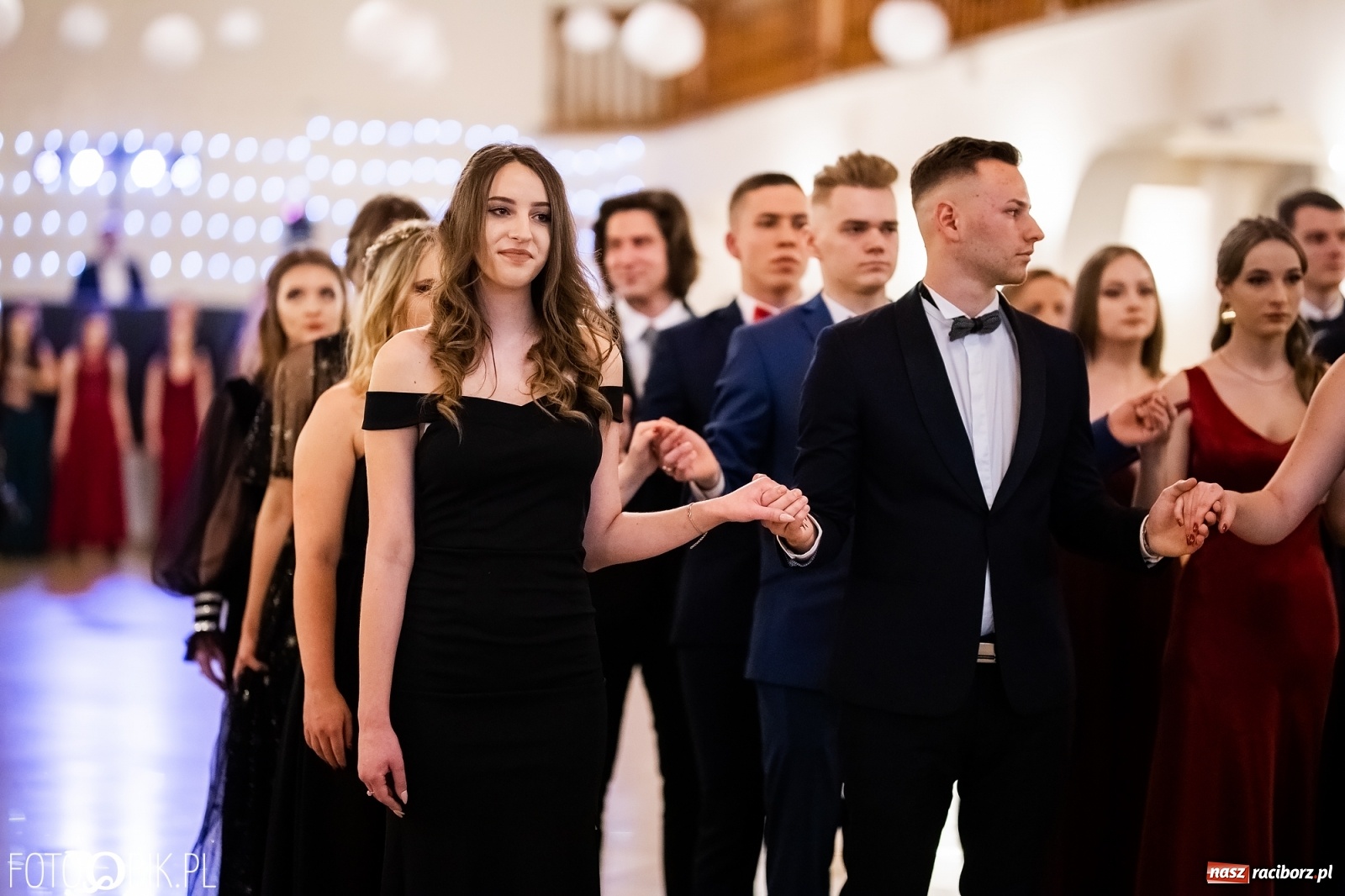 Zdjęcie w galerii na portalu naszraciborz.pl: Studniówka I LO im. Jana Kasprowicza w Raciborzu wiadomości z regionu