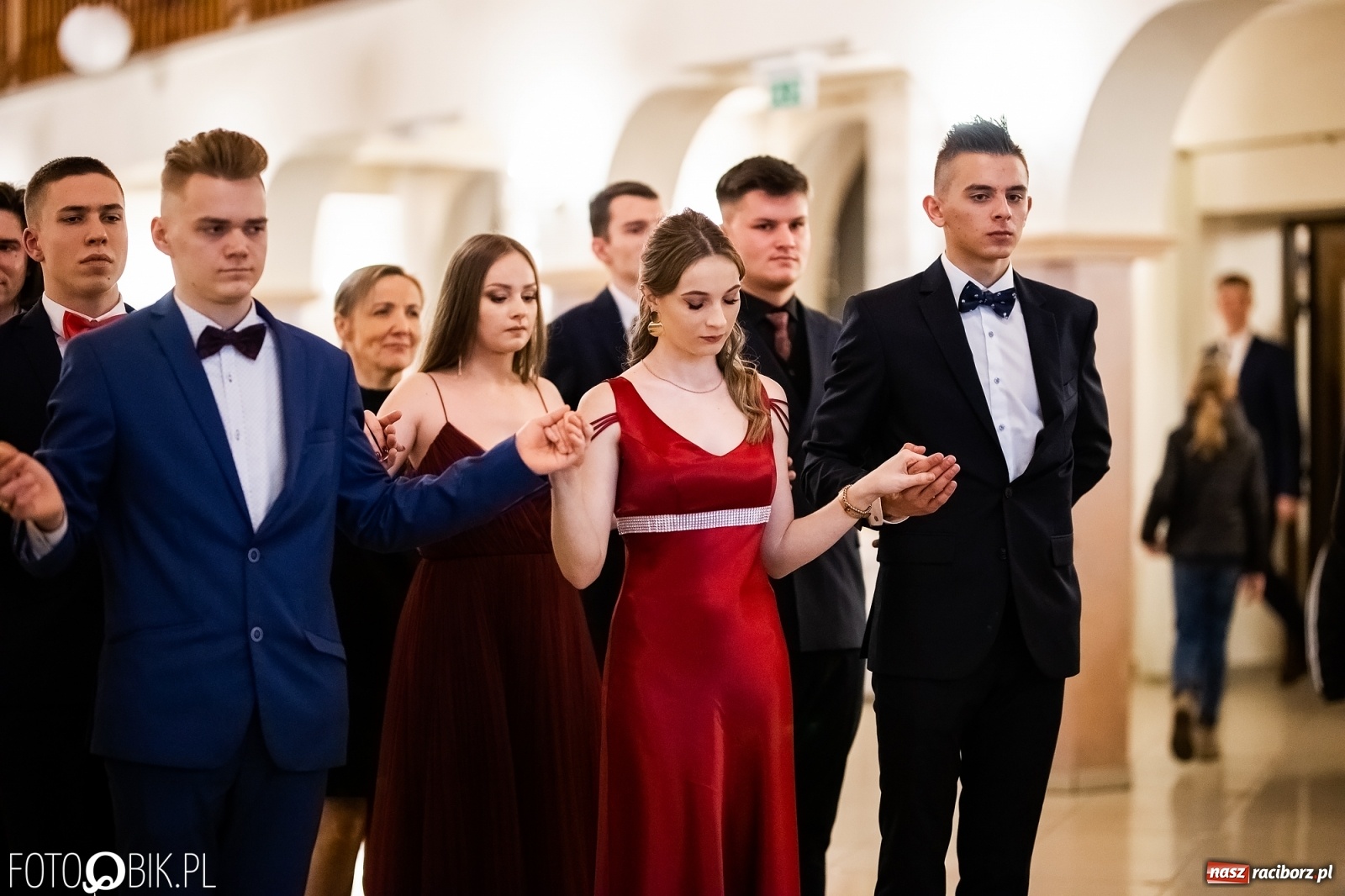 Zdjęcie w galerii na portalu naszraciborz.pl: Studniówka I LO im. Jana Kasprowicza w Raciborzu wiadomości z regionu