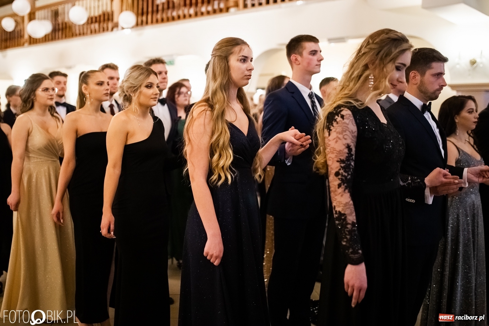 Zdjęcie w galerii na portalu naszraciborz.pl: Studniówka I LO im. Jana Kasprowicza w Raciborzu wiadomości z regionu