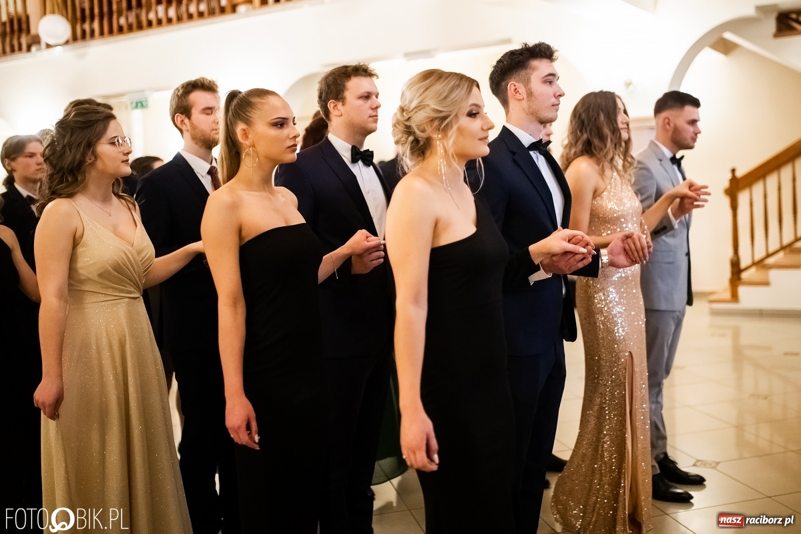 Zdjęcie w galerii na portalu naszraciborz.pl: Studniówka I LO im. Jana Kasprowicza w Raciborzu wiadomości z regionu