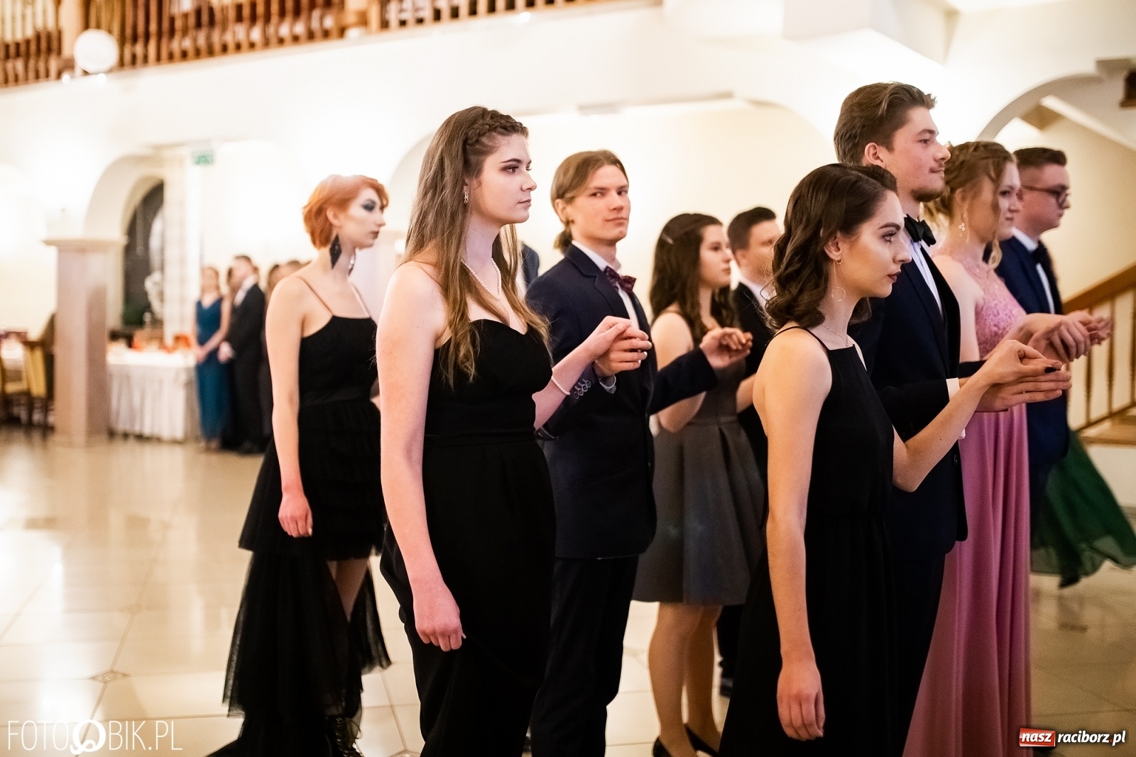 Zdjęcie w galerii na portalu naszraciborz.pl: Studniówka I LO im. Jana Kasprowicza w Raciborzu wiadomości z regionu