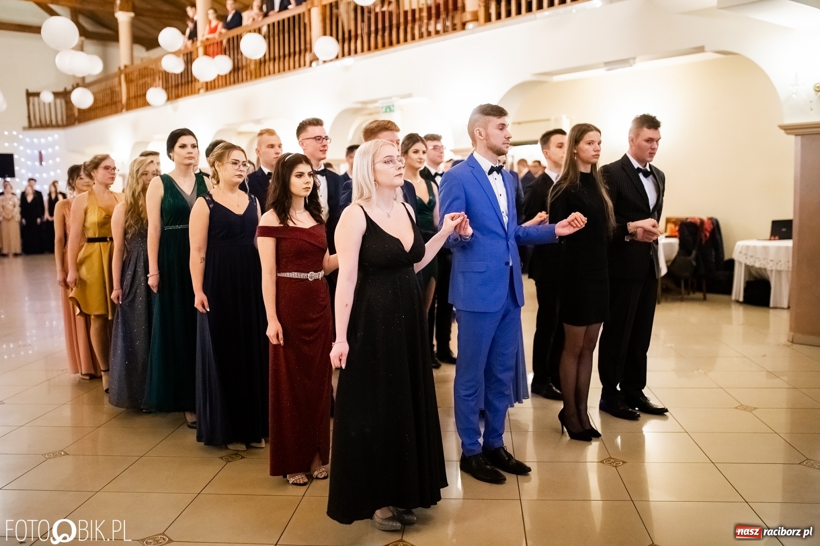 Zdjęcie w galerii na portalu naszraciborz.pl: Studniówka I LO im. Jana Kasprowicza w Raciborzu wiadomości z regionu