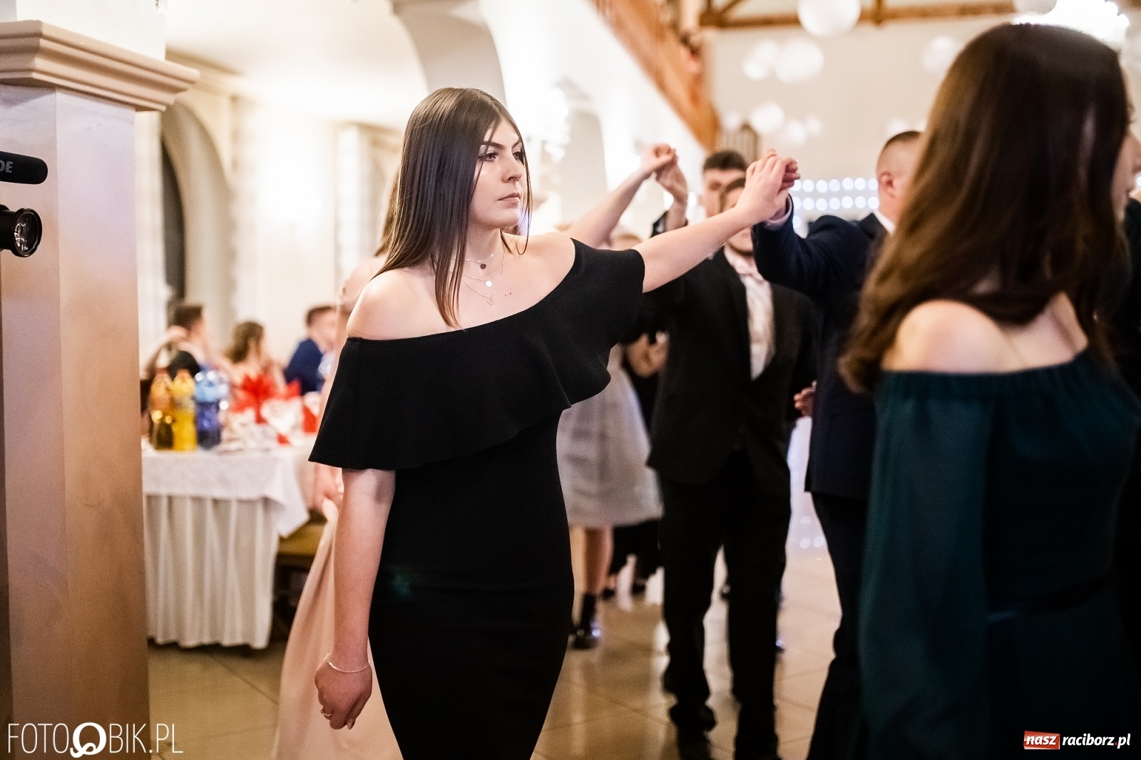 Zdjęcie w galerii na portalu naszraciborz.pl: Studniówka I LO im. Jana Kasprowicza w Raciborzu wiadomości z regionu