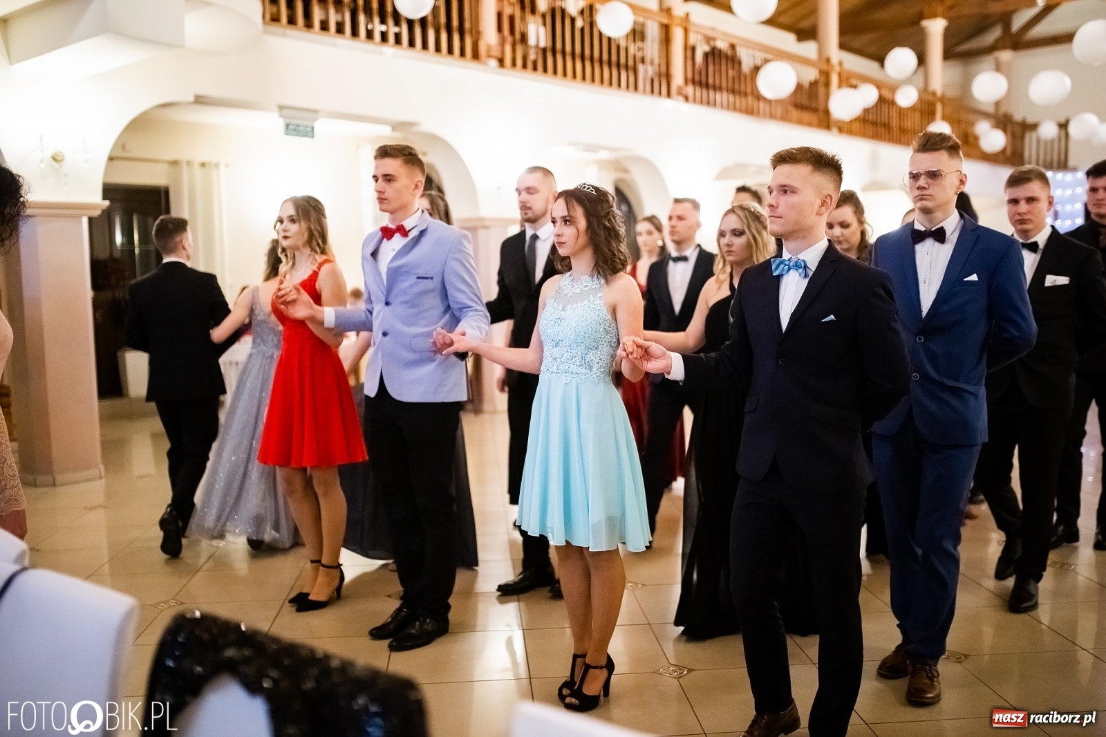 Zdjęcie w galerii na portalu naszraciborz.pl: Studniówka I LO im. Jana Kasprowicza w Raciborzu wiadomości z regionu