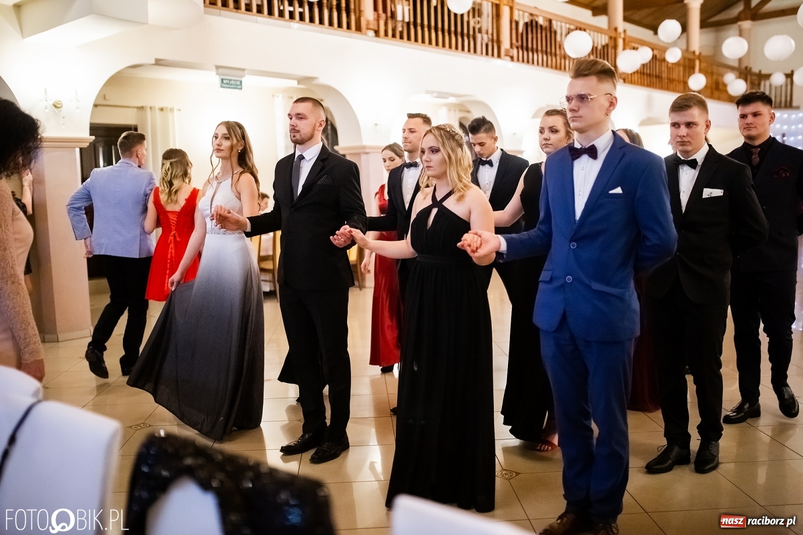 Zdjęcie w galerii na portalu naszraciborz.pl: Studniówka I LO im. Jana Kasprowicza w Raciborzu wiadomości z regionu