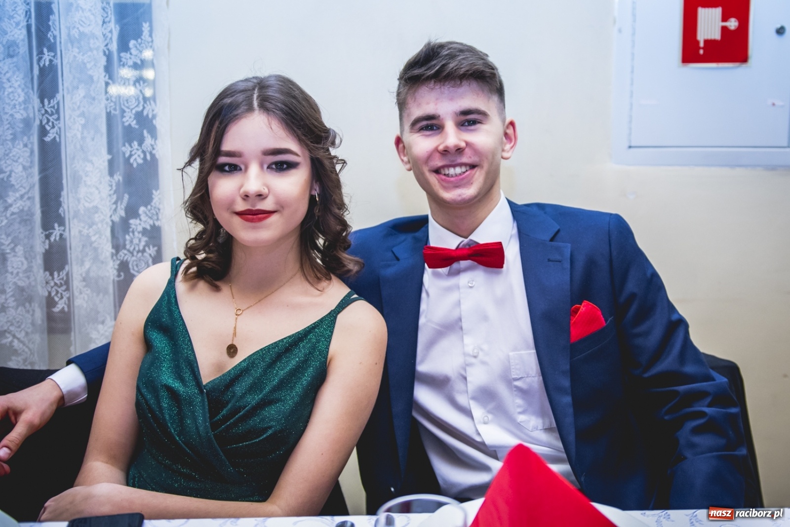 Zdjęcie w galerii na portalu naszraciborz.pl: Studniówka I LO im. Jana Kasprowicza w Raciborzu wiadomości z regionu