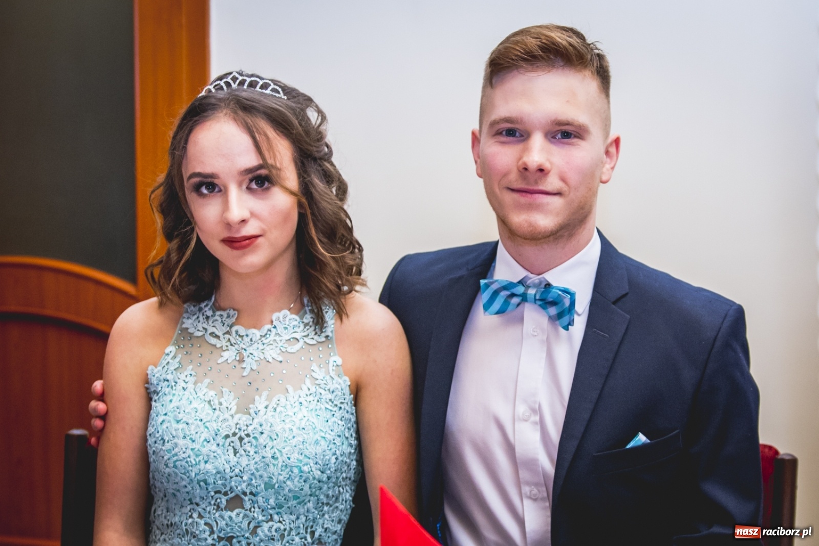 Zdjęcie w galerii na portalu naszraciborz.pl: Studniówka I LO im. Jana Kasprowicza w Raciborzu wiadomości z regionu