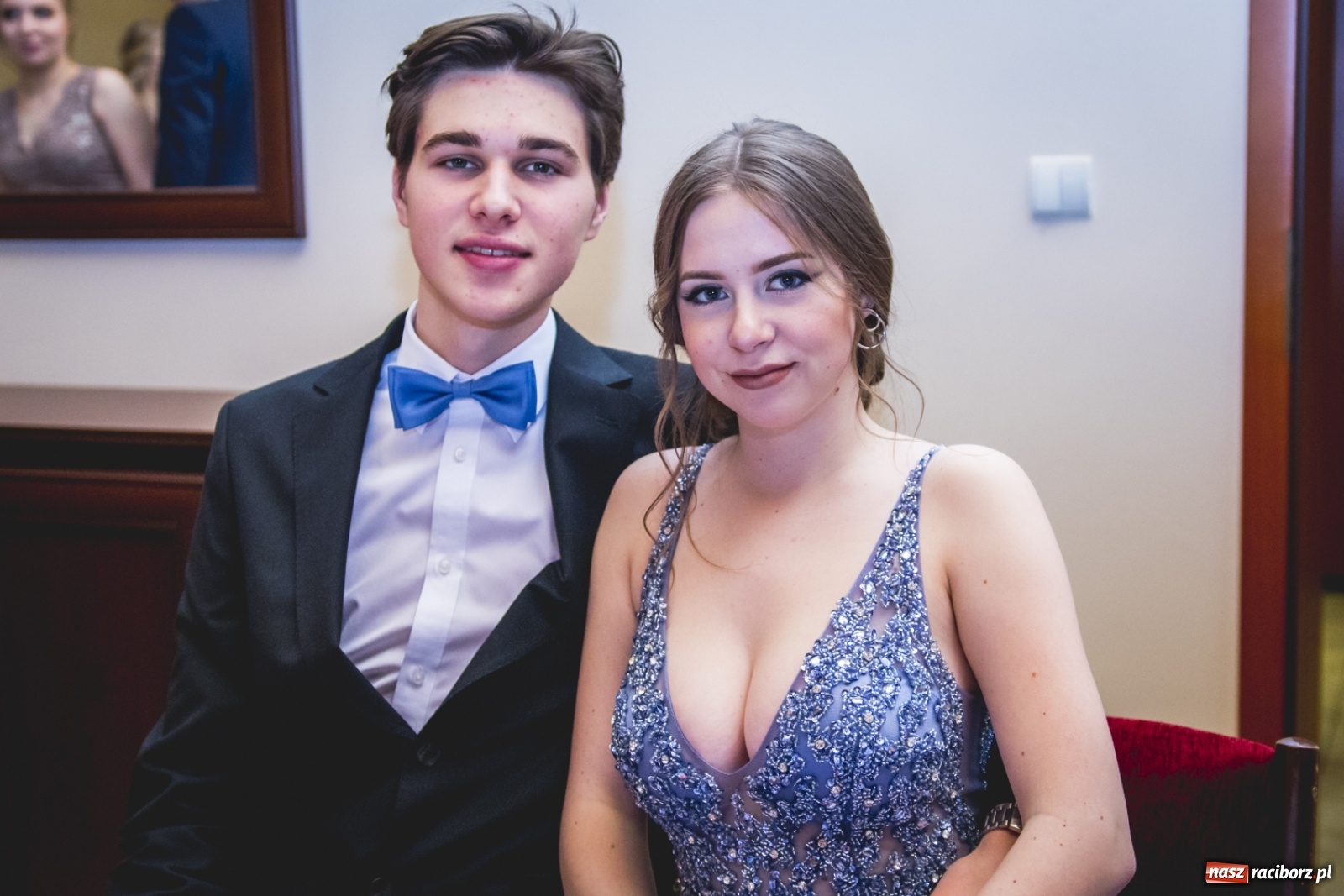 Zdjęcie w galerii na portalu naszraciborz.pl: Studniówka I LO im. Jana Kasprowicza w Raciborzu wiadomości z regionu