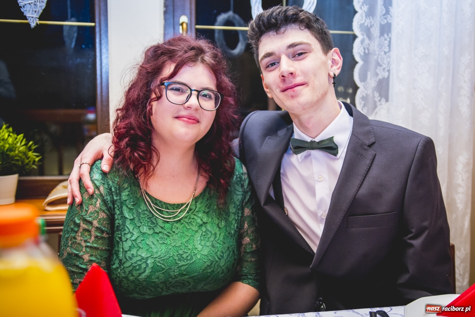 Zdjęcie w galerii na portalu naszraciborz.pl: Studniówka I LO im. Jana Kasprowicza w Raciborzu wiadomości z regionu