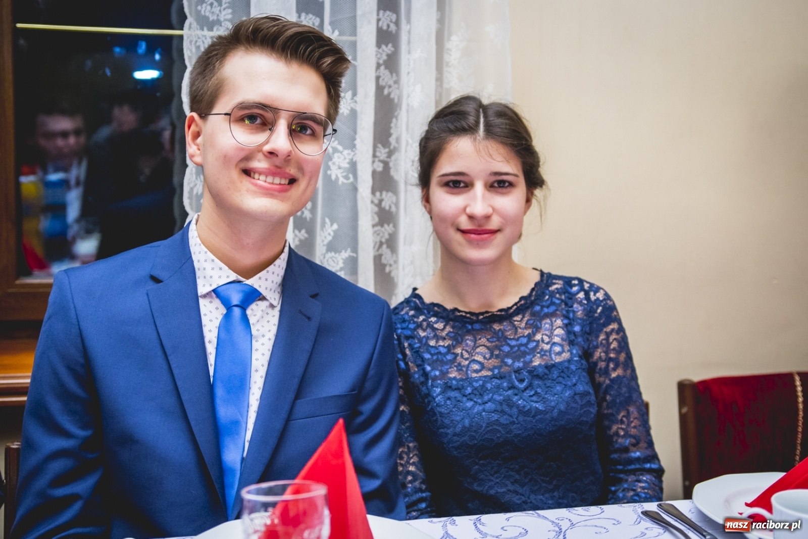 Zdjęcie w galerii na portalu naszraciborz.pl: Studniówka I LO im. Jana Kasprowicza w Raciborzu wiadomości z regionu