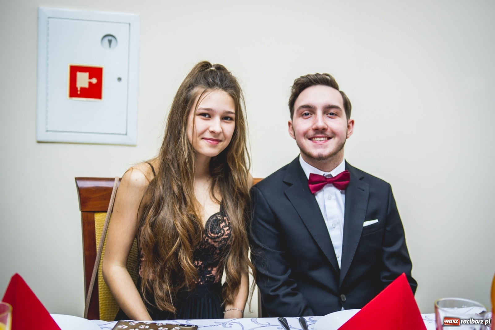 Zdjęcie w galerii na portalu naszraciborz.pl: Studniówka I LO im. Jana Kasprowicza w Raciborzu wiadomości z regionu