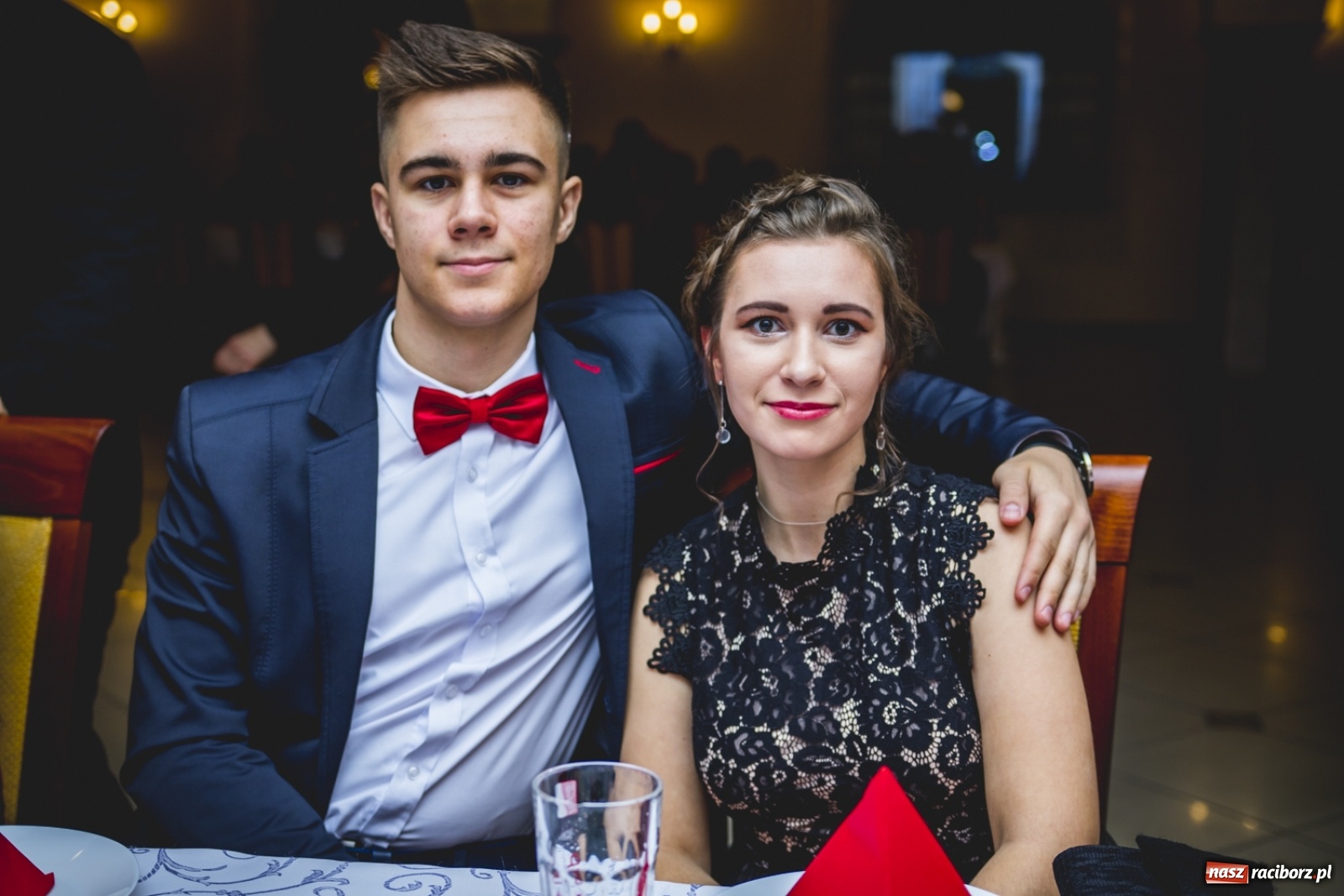 Zdjęcie w galerii na portalu naszraciborz.pl: Studniówka I LO im. Jana Kasprowicza w Raciborzu wiadomości z regionu