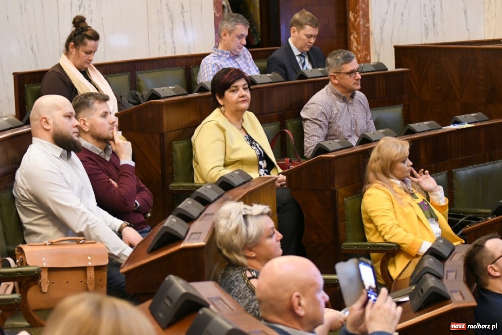 Zdjęcie w galerii na portalu naszraciborz.pl: Wręczono podziękowania dla wnioskodawców w I edycji budżetu obywatelskiego wiadomości z regionu