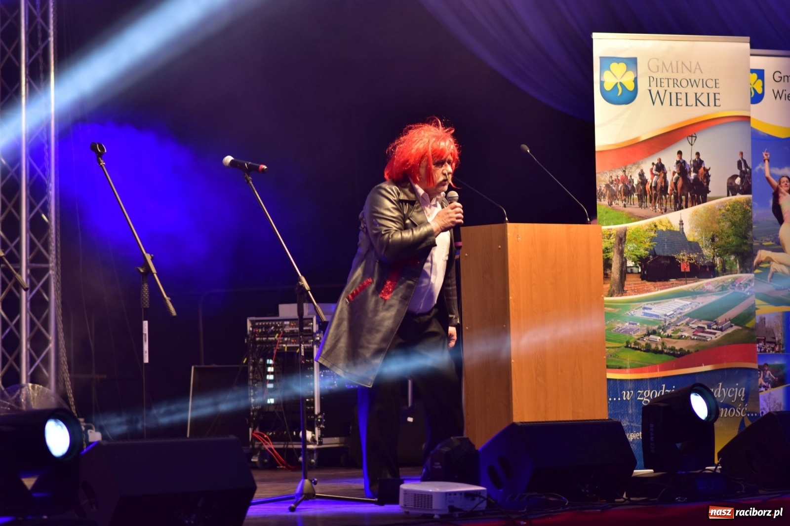 Zdjęcie w galerii na portalu naszraciborz.pl: Satyra i szampańska zabawa w Pietrowicach Wielkich  wiadomości z regionu