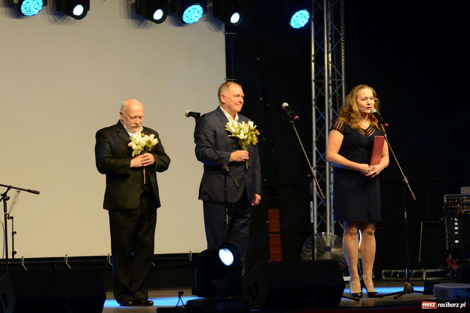 Zdjęcie w galerii na portalu naszraciborz.pl: Satyra i szampańska zabawa w Pietrowicach Wielkich  wiadomości z regionu