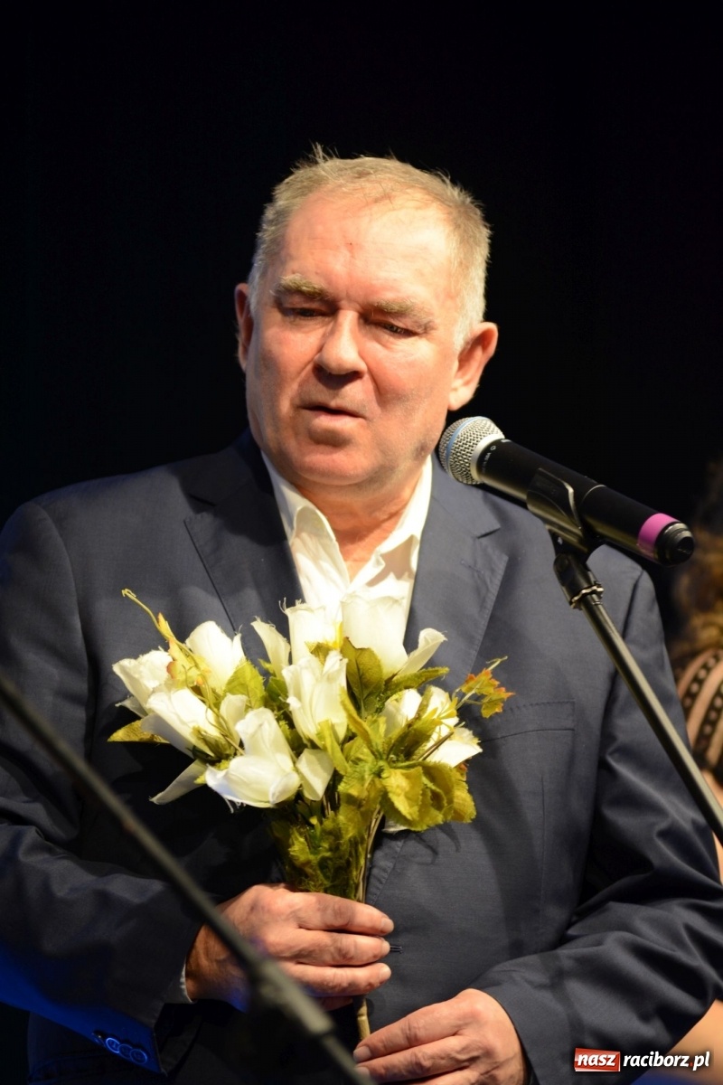 Zdjęcie w galerii na portalu naszraciborz.pl: Satyra i szampańska zabawa w Pietrowicach Wielkich  wiadomości z regionu