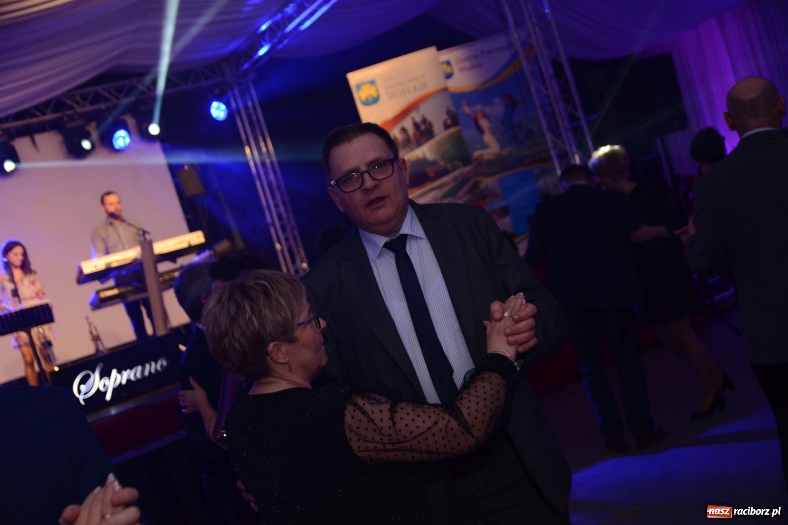 Zdjęcie w galerii na portalu naszraciborz.pl: Satyra i szampańska zabawa w Pietrowicach Wielkich  wiadomości z regionu