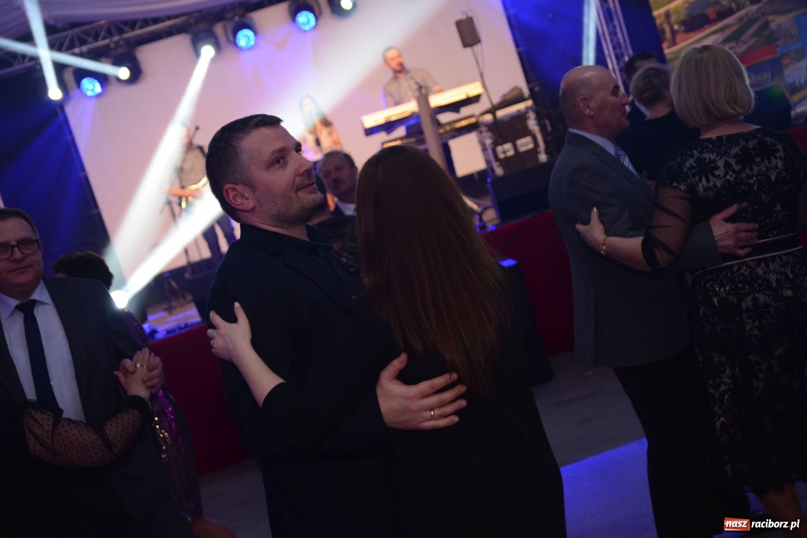 Zdjęcie w galerii na portalu naszraciborz.pl: Satyra i szampańska zabawa w Pietrowicach Wielkich  wiadomości z regionu