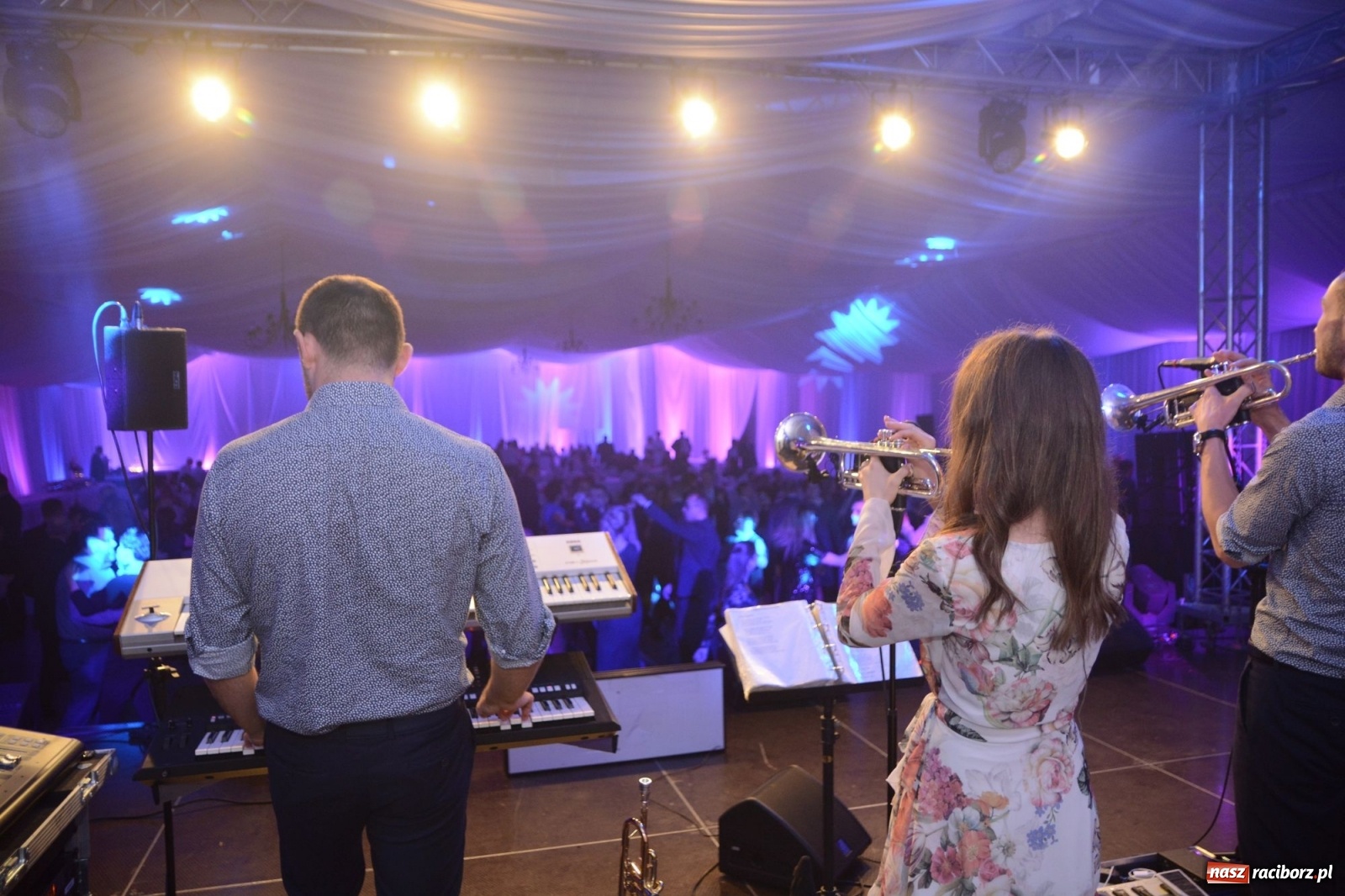 Zdjęcie w galerii na portalu naszraciborz.pl: Satyra i szampańska zabawa w Pietrowicach Wielkich  wiadomości z regionu