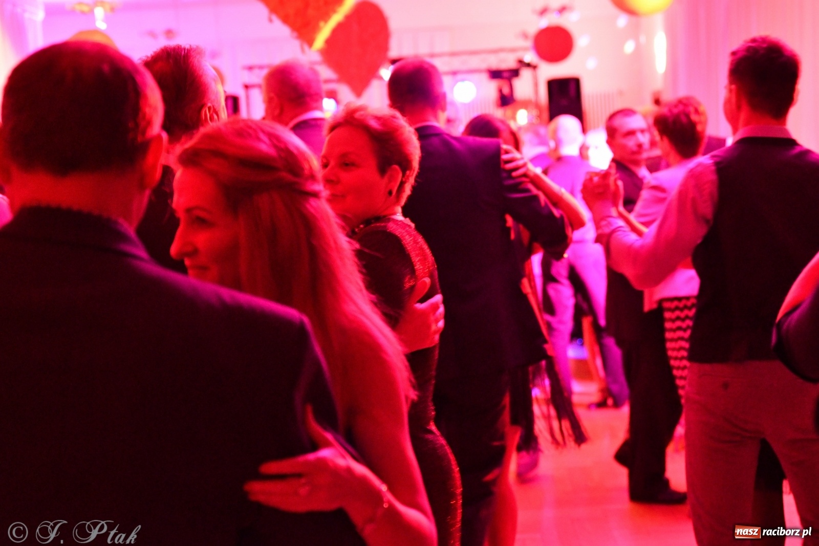 Zdjęcie w galerii na portalu naszraciborz.pl: Raciborzanie potrafią się pięknie bawić [FOTO]  wiadomości z regionu