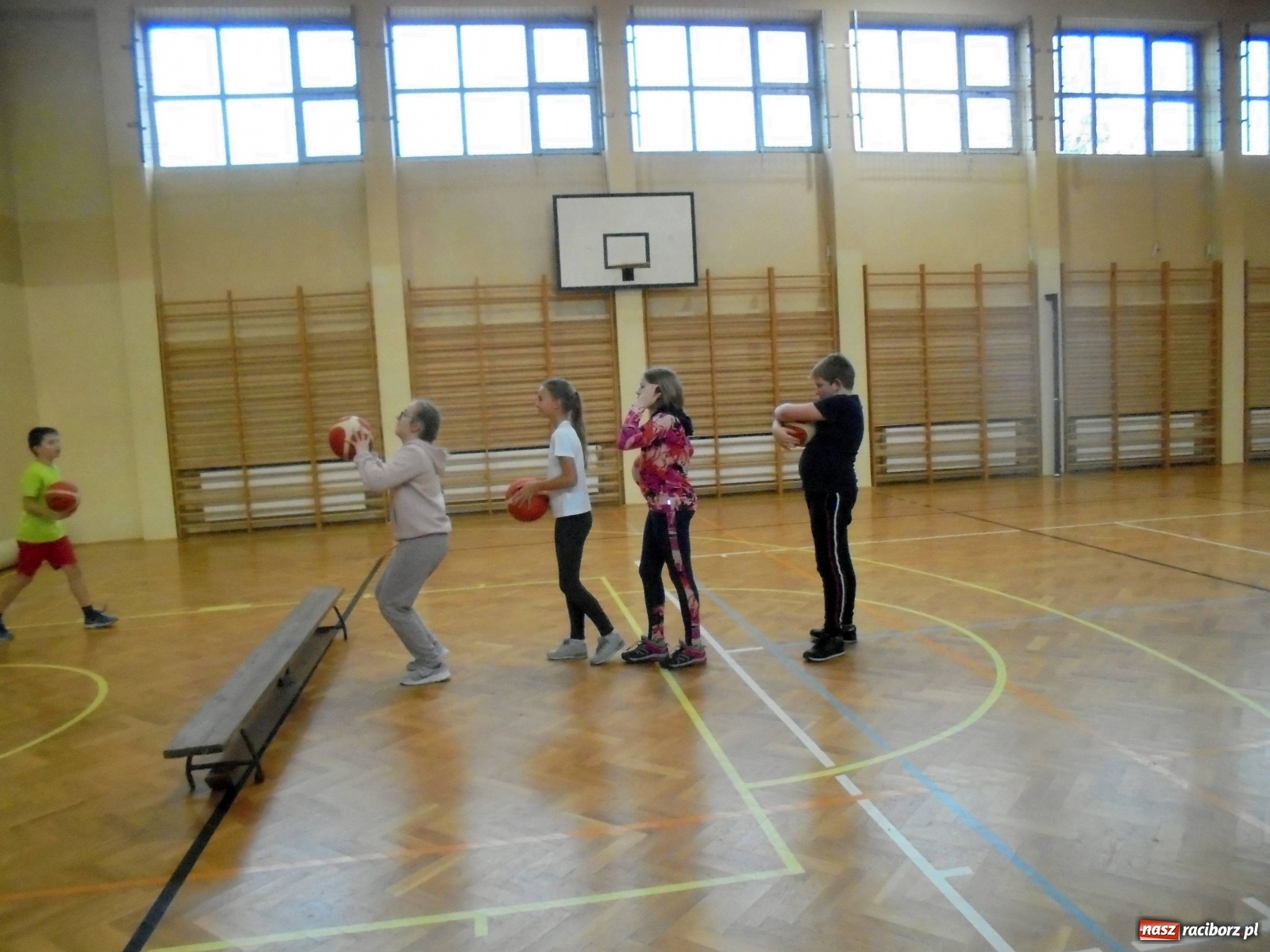 Zdjęcie w galerii na portalu naszraciborz.pl: Walentynkowe zmagania w TKKF Rafako  wiadomości z regionu